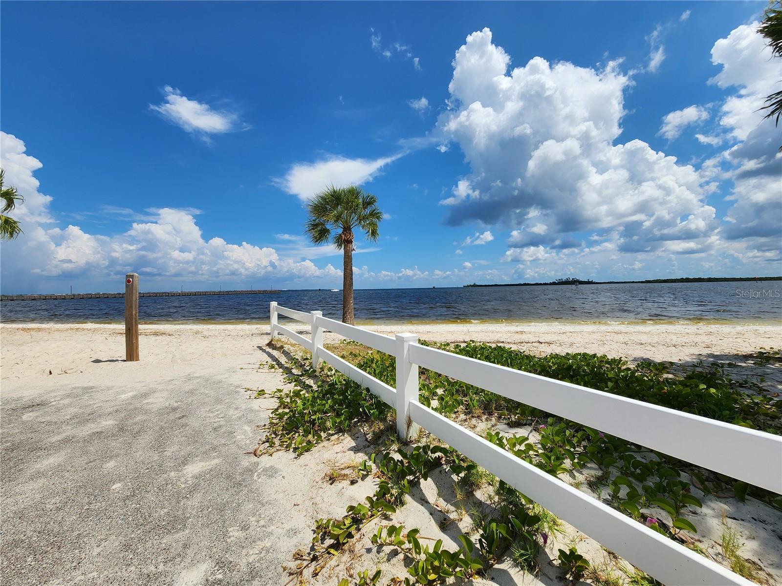 1286 HILLCREST AVE NW, PORT CHARLOTTE, FL, 33948
