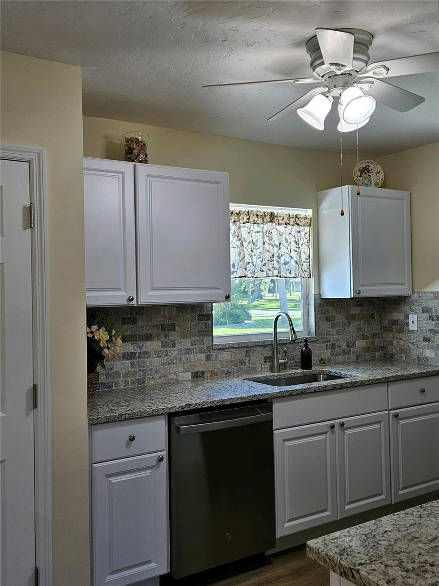 1286 HILLCREST AVE NW, PORT CHARLOTTE, FL, 33948