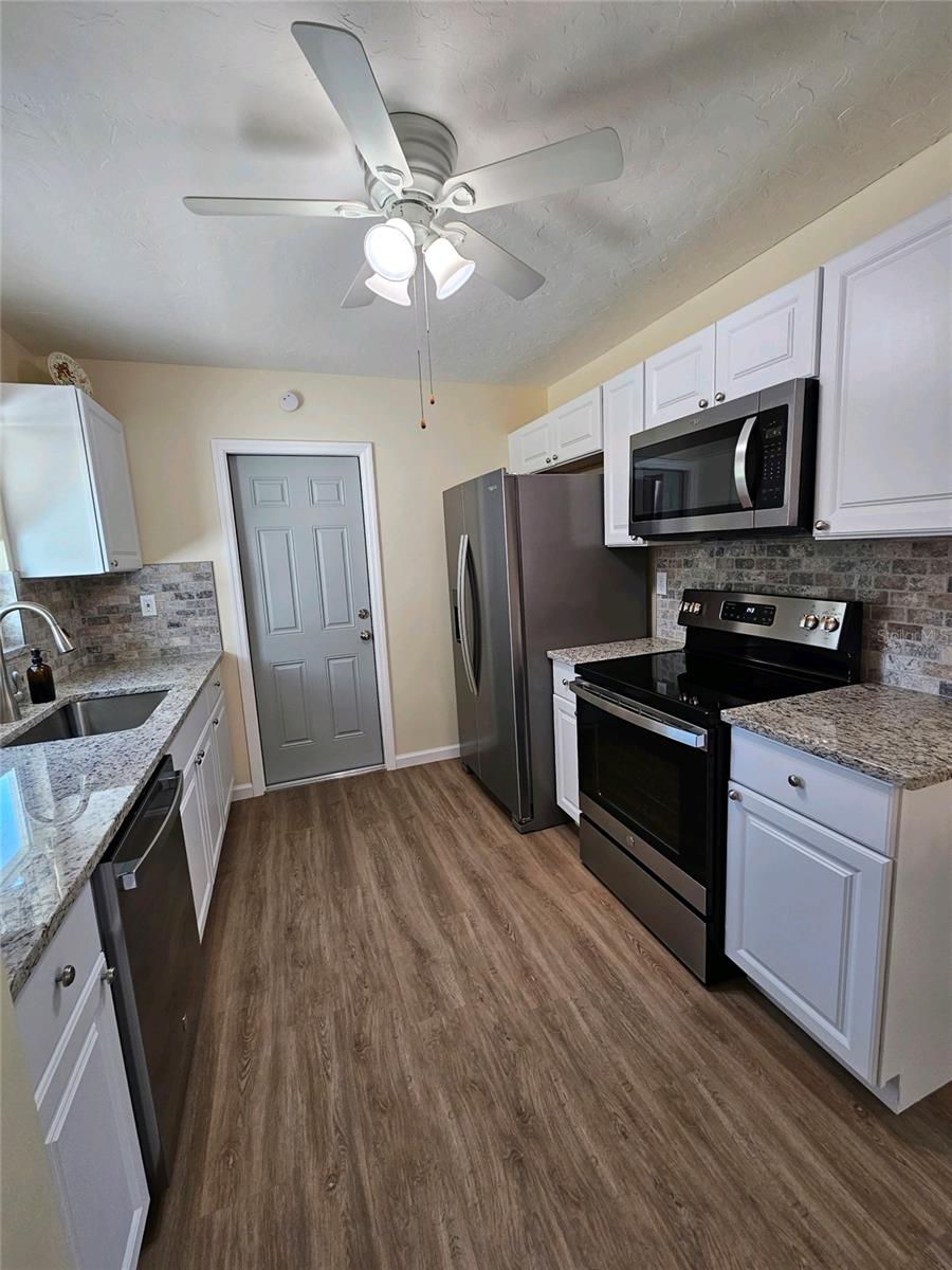 1286 HILLCREST AVE NW, PORT CHARLOTTE, FL, 33948