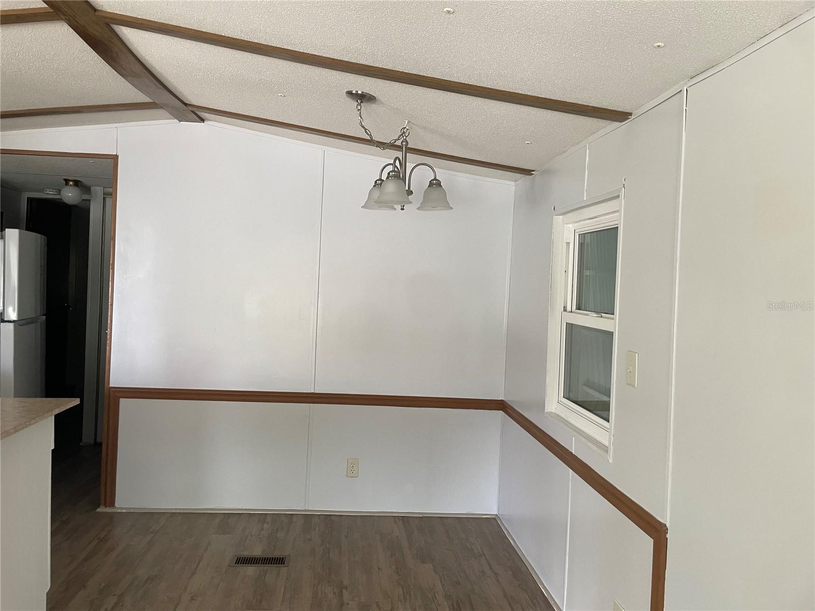 P4931085 Property Photo