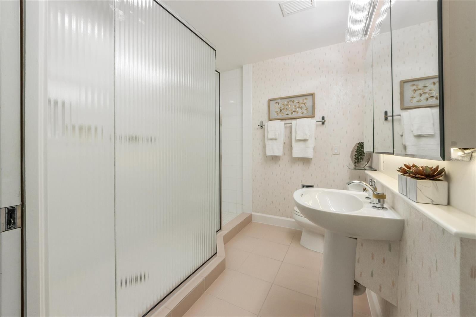 709 KEY ROYALE DR, HOLMES BEACH, FL, 34217