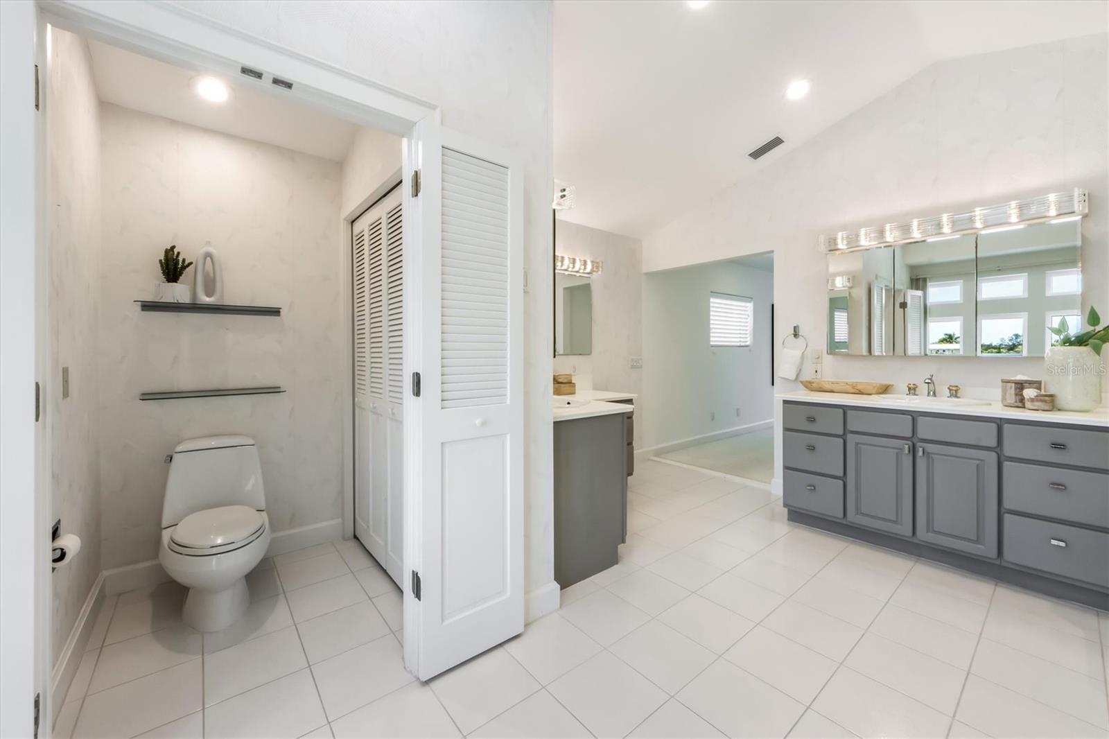 709 KEY ROYALE DR, HOLMES BEACH, FL, 34217