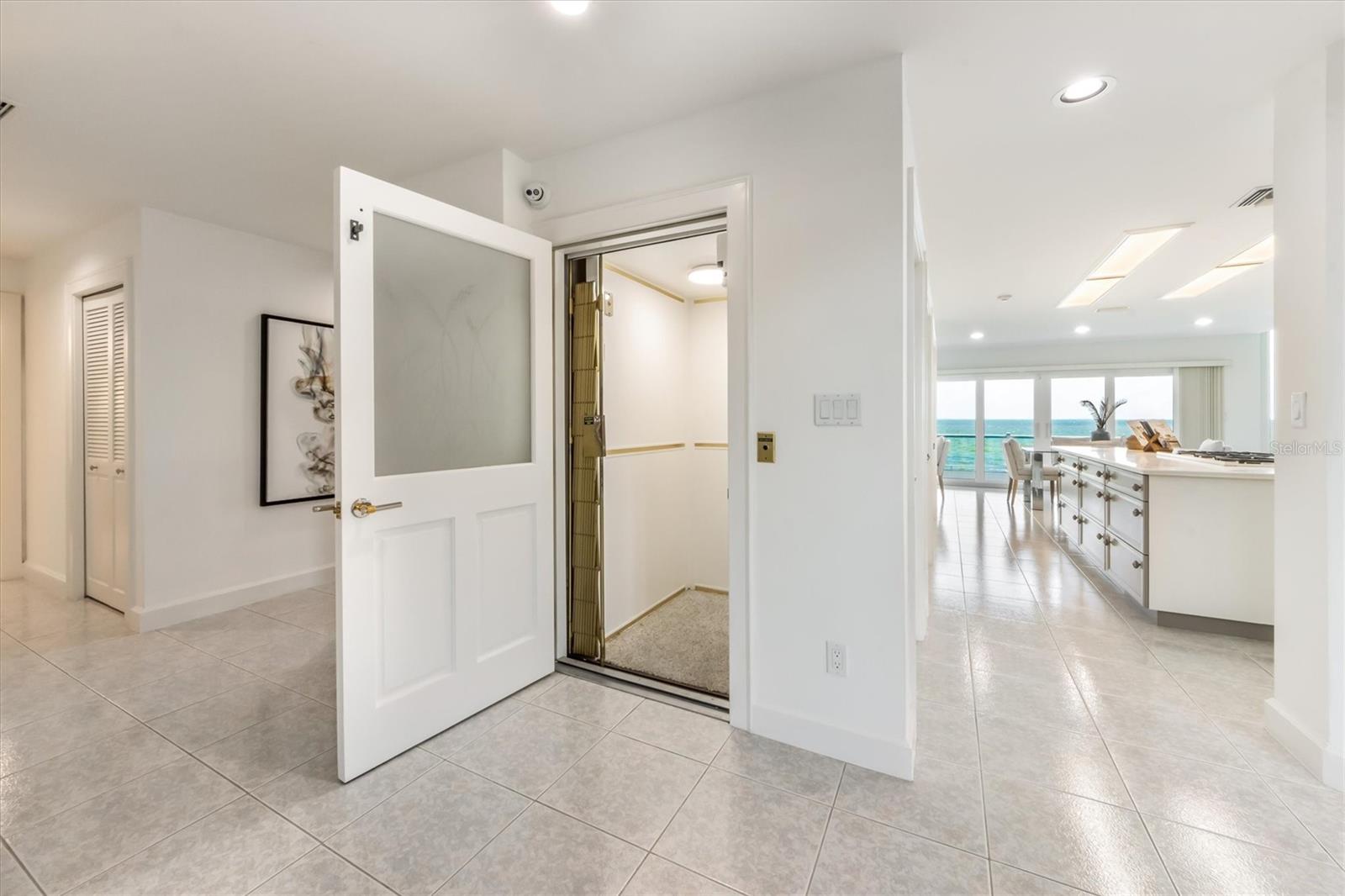 709 KEY ROYALE DR, HOLMES BEACH, FL, 34217