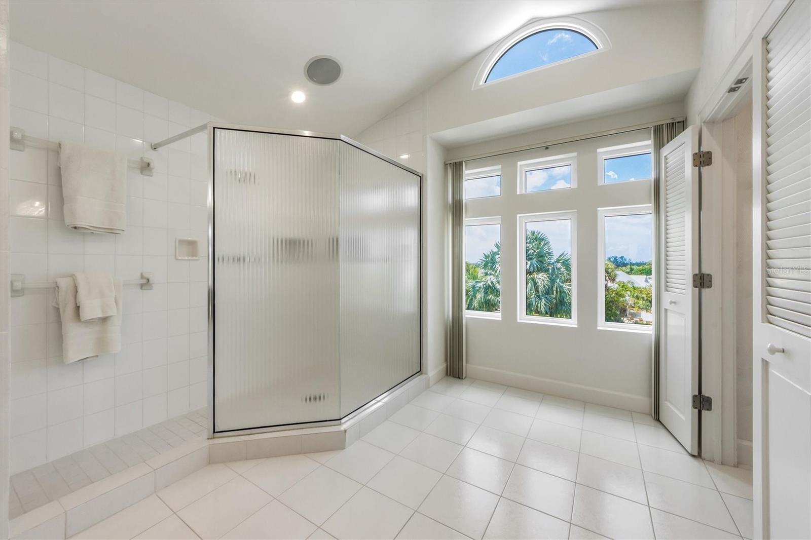 709 KEY ROYALE DR, HOLMES BEACH, FL, 34217