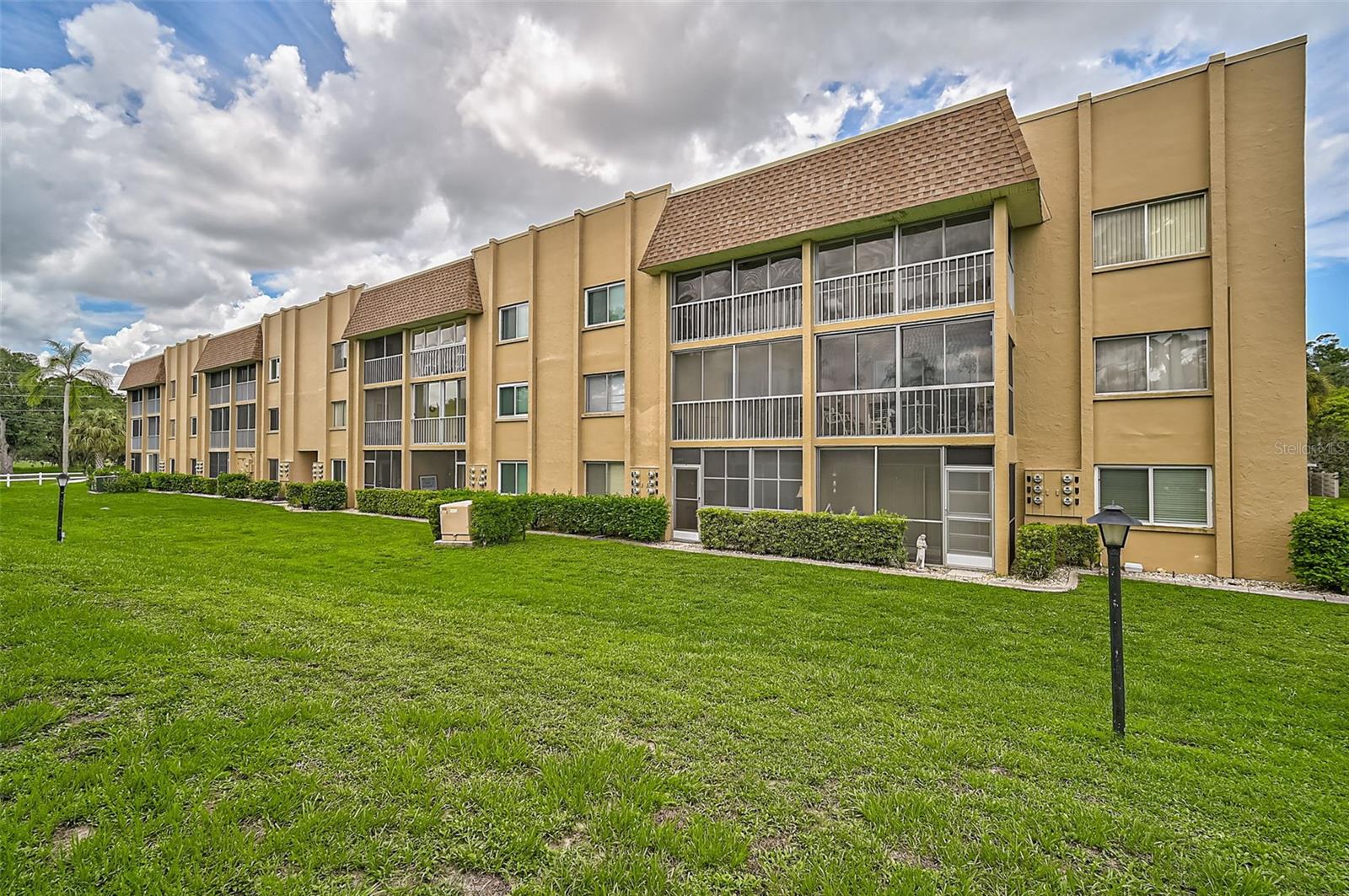 1540 GLEN OAKS DR E #B122, SARASOTA, FL, 34232