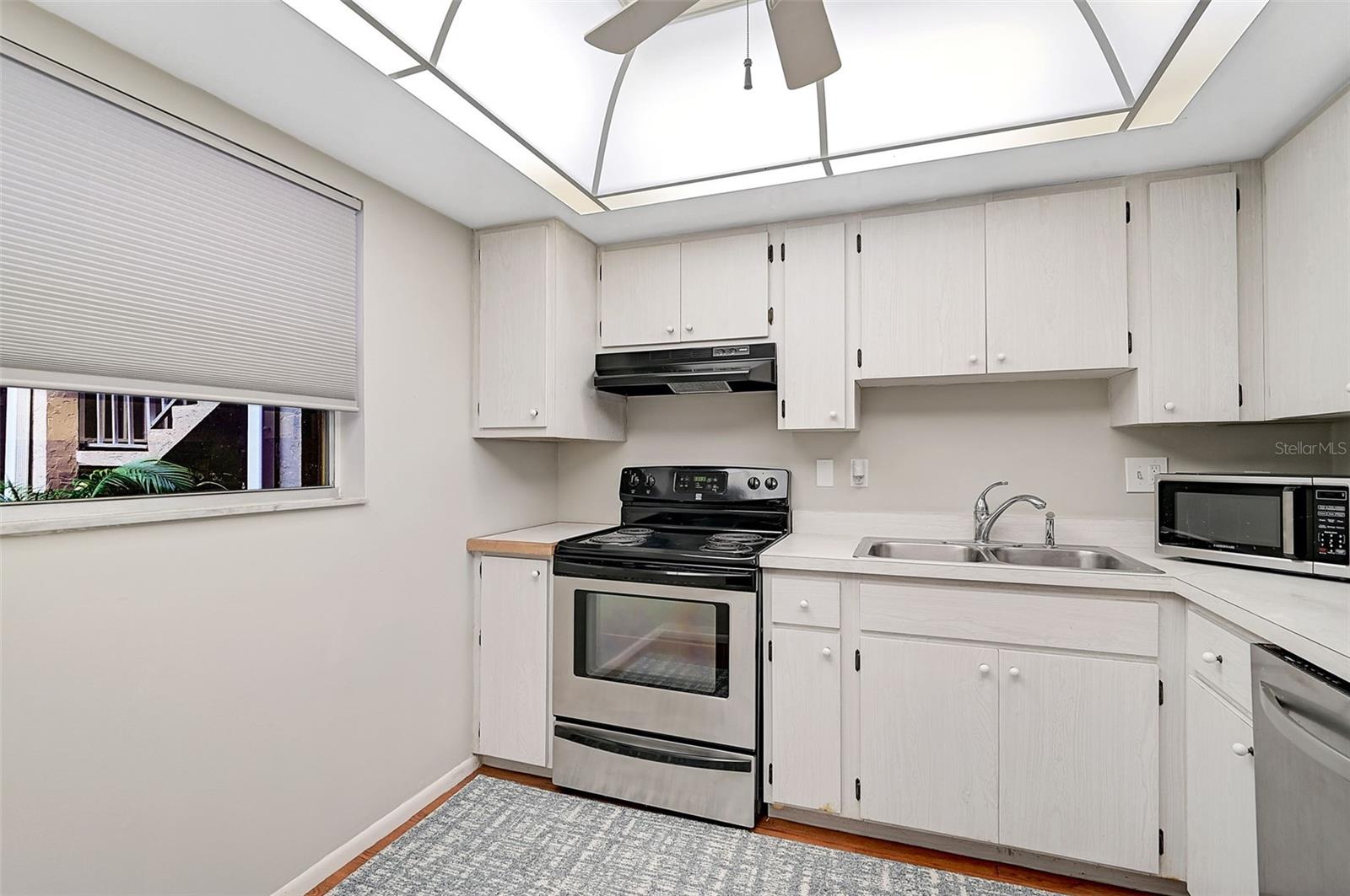 1540 GLEN OAKS DR E #B122, SARASOTA, FL, 34232