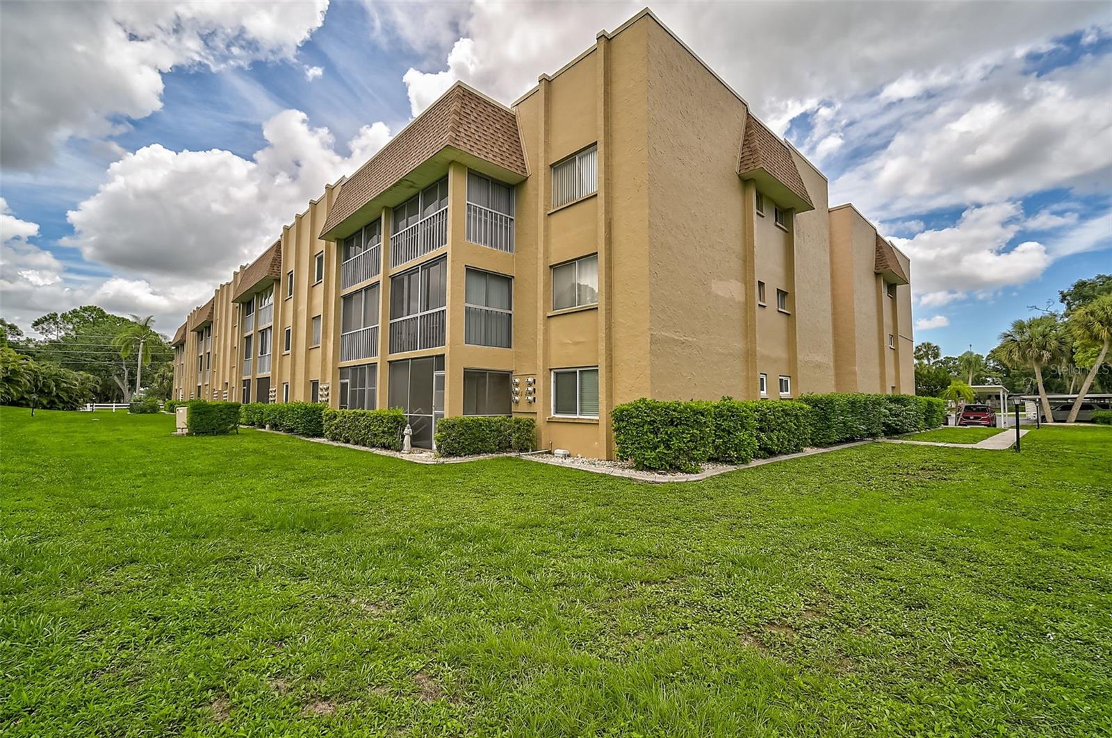 1540 GLEN OAKS DR E #B122, SARASOTA, FL, 34232