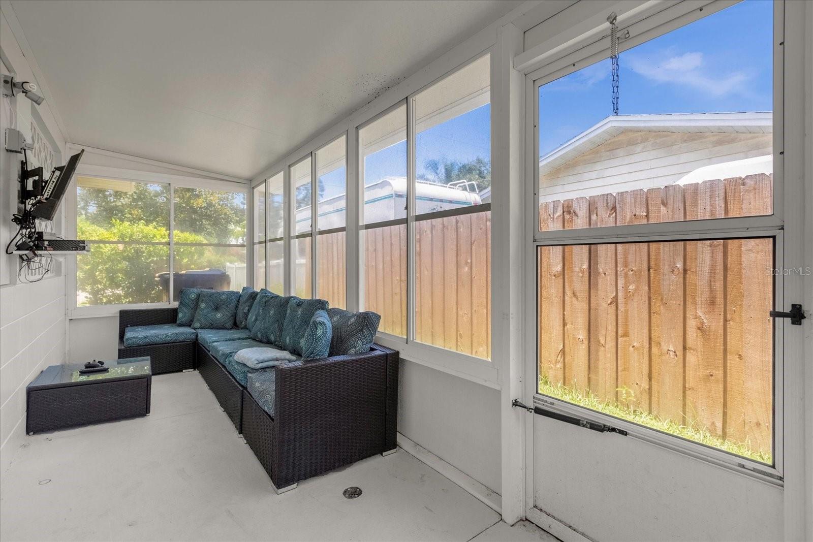 37102 OAK LN, UMATILLA, FL, 32784