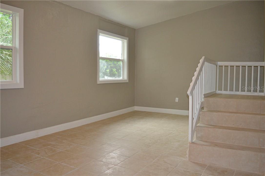 647 S DELAWARE AVE, DELAND, FL, 32720