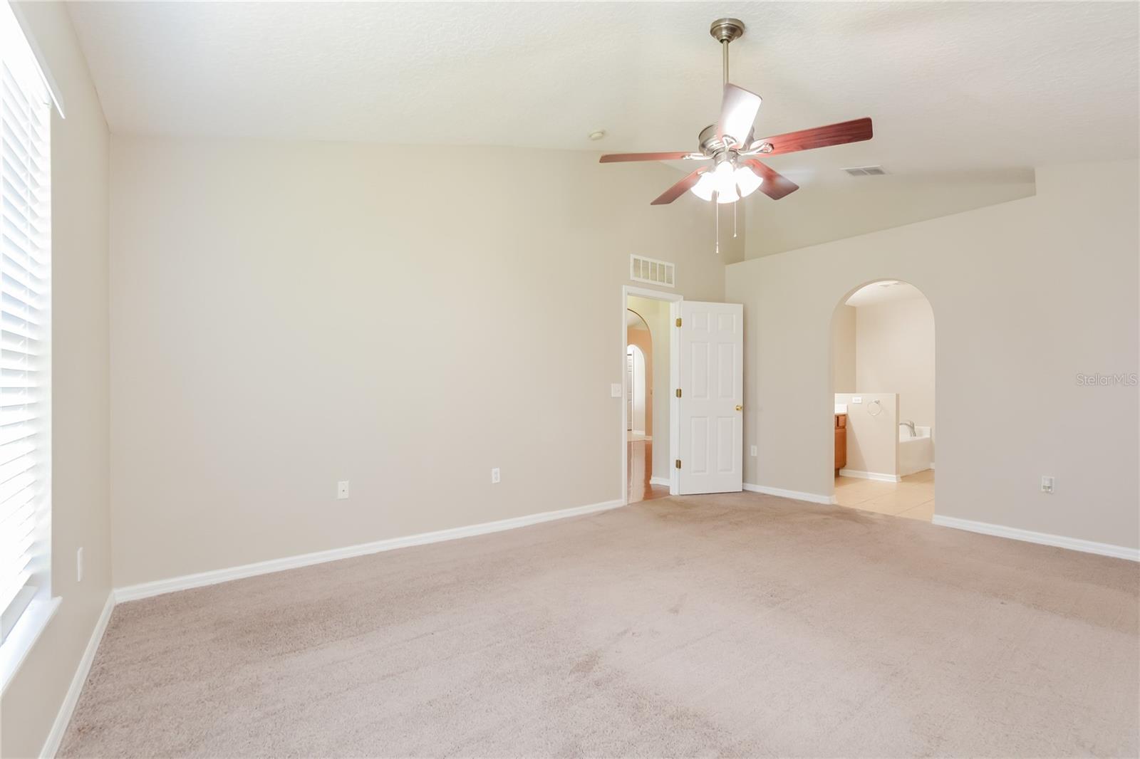 31817 SUNPARK CIR, LEESBURG, FL, 34748