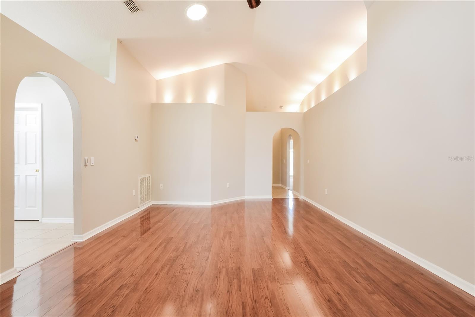 31817 SUNPARK CIR, LEESBURG, FL, 34748