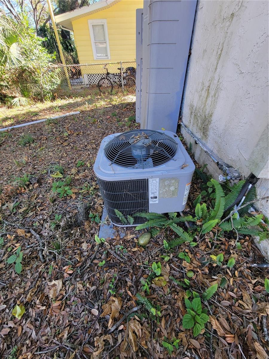 304 E HANLON ST, TAMPA, FL, 33604