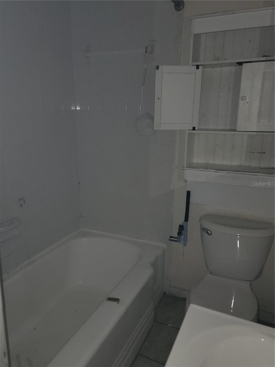 304 E HANLON ST, TAMPA, FL, 33604