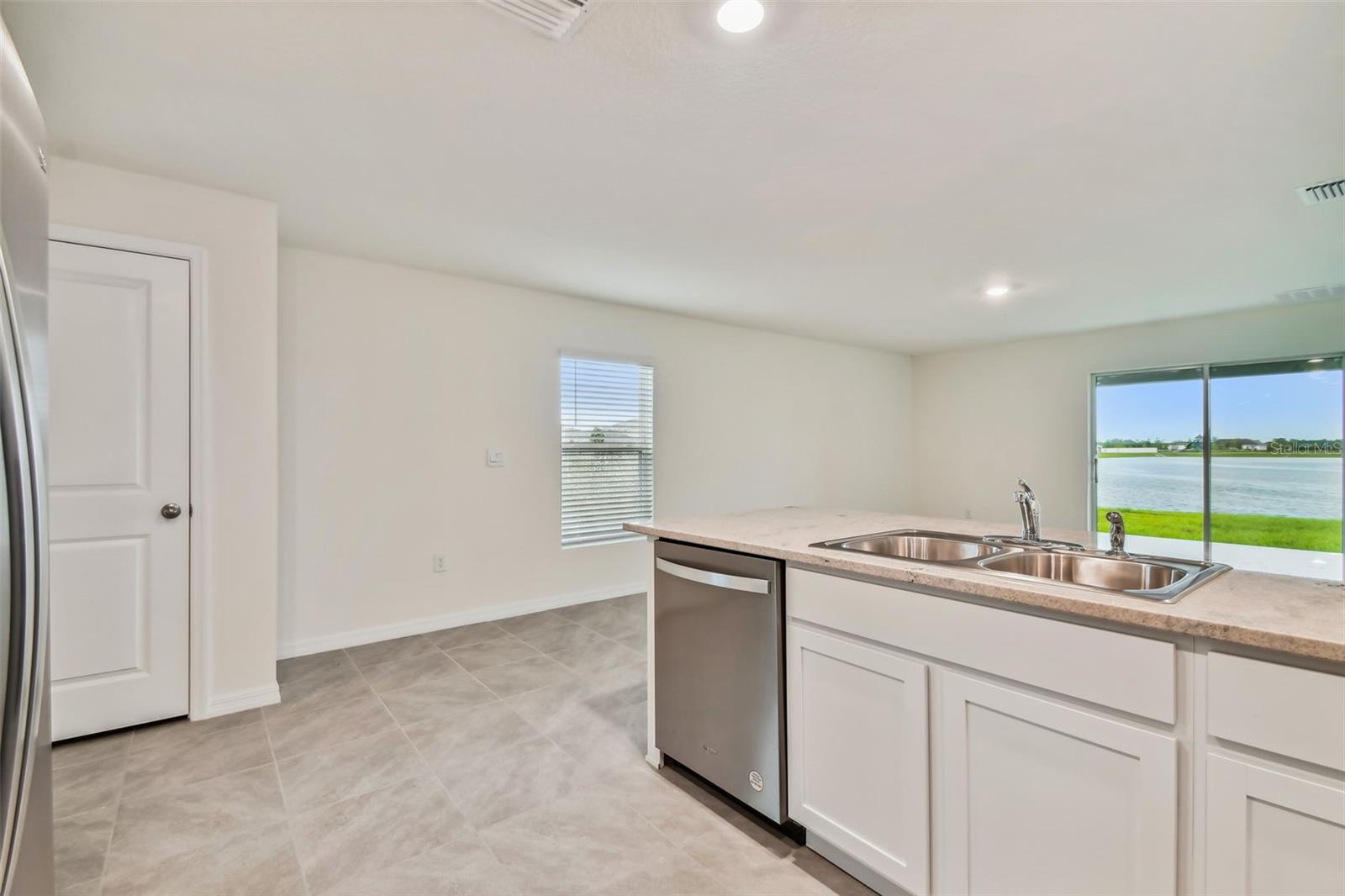5552 LOGAN CAVE AVE, WIMAUMA, FL, 33598
