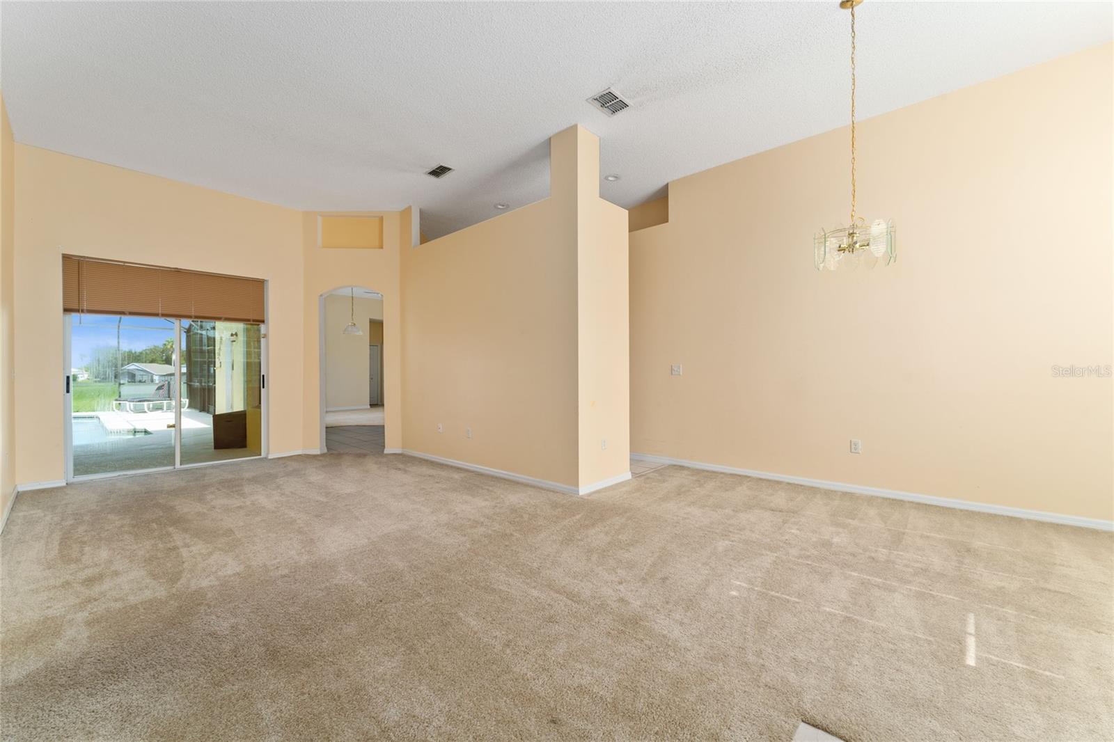 135 LANGHAM DR, DAVENPORT, FL, 33897