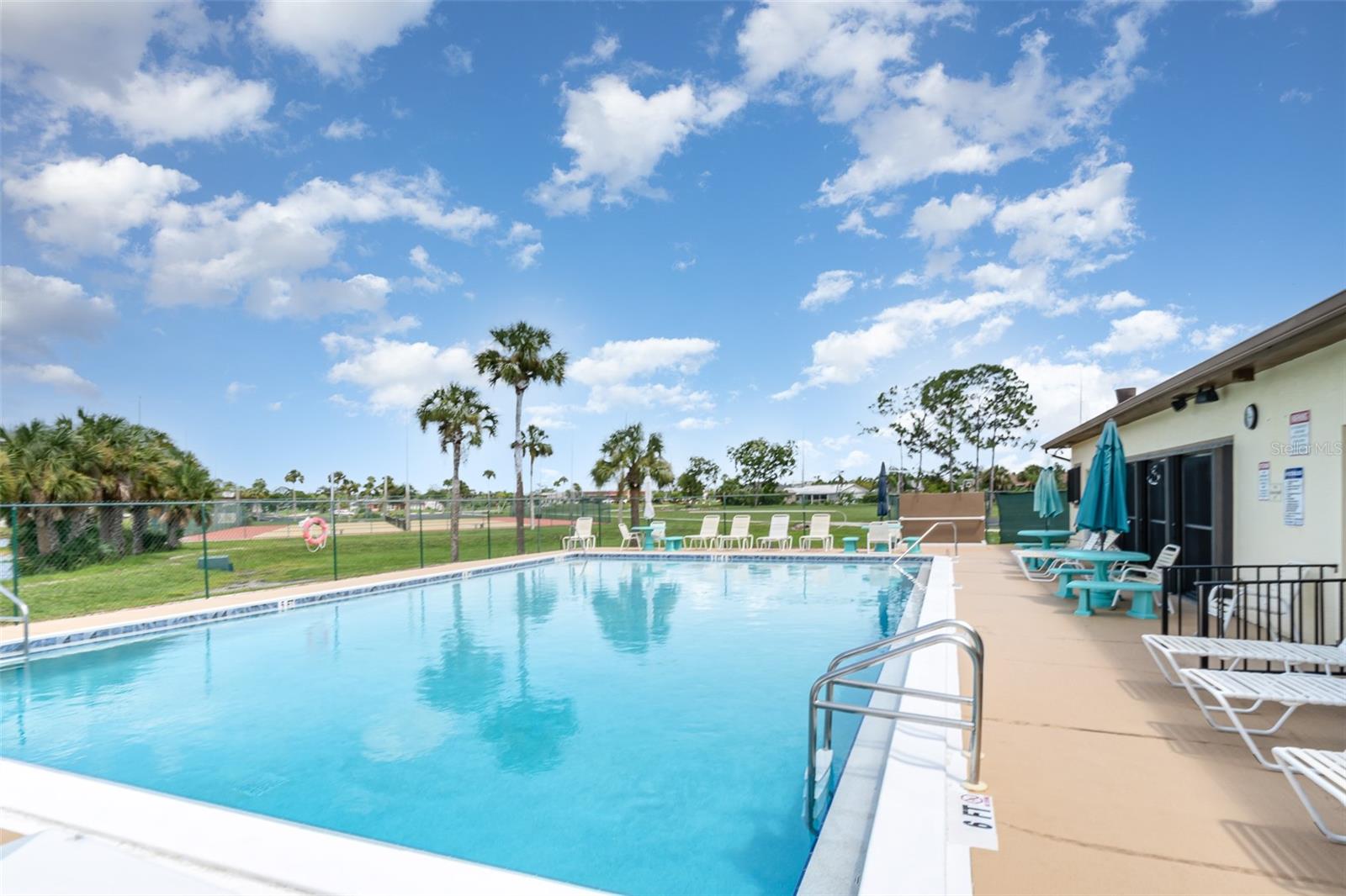 6512 COLISEUM BLVD, PORT CHARLOTTE, FL, 33981