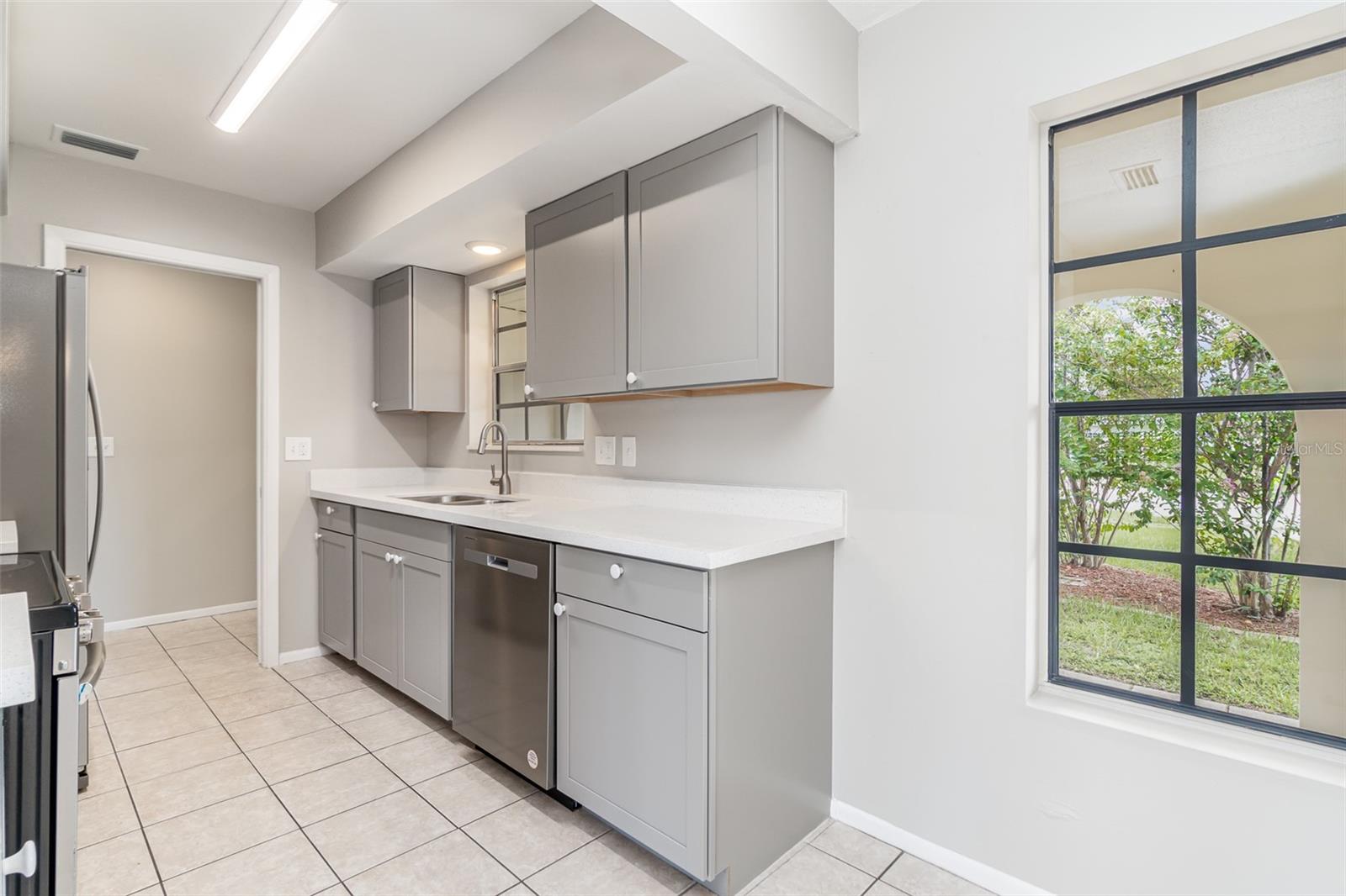 6512 COLISEUM BLVD, PORT CHARLOTTE, FL, 33981