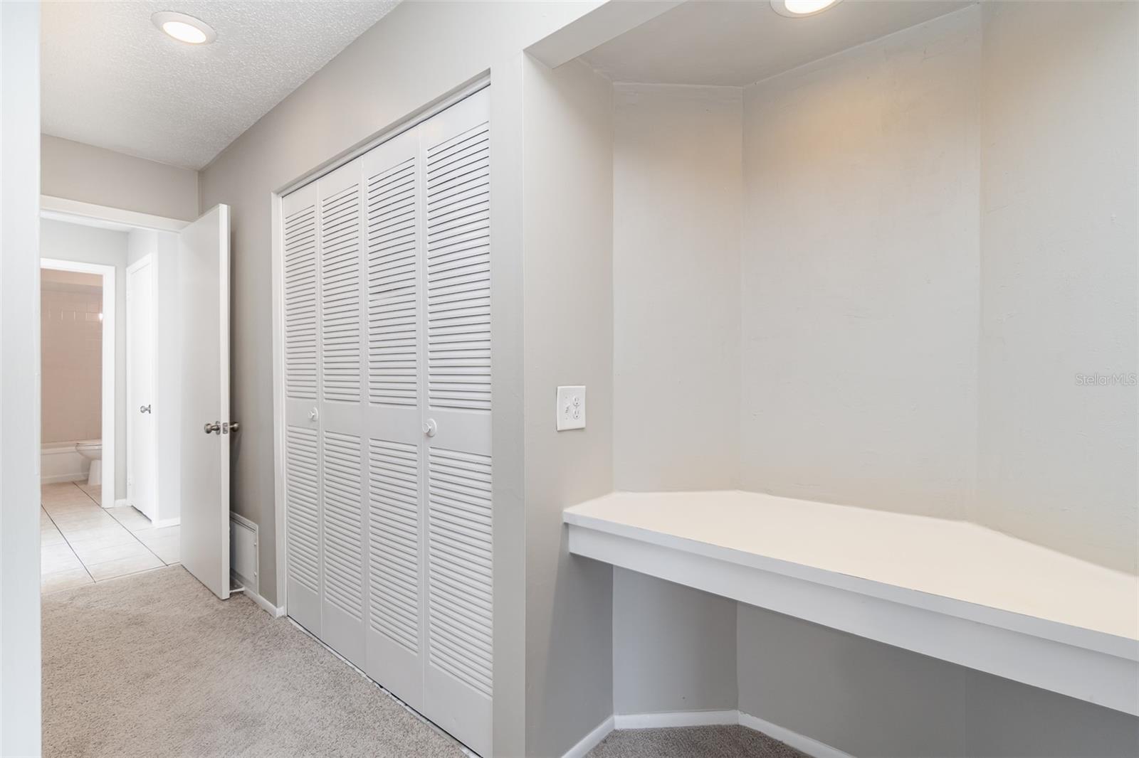 6512 COLISEUM BLVD, PORT CHARLOTTE, FL, 33981