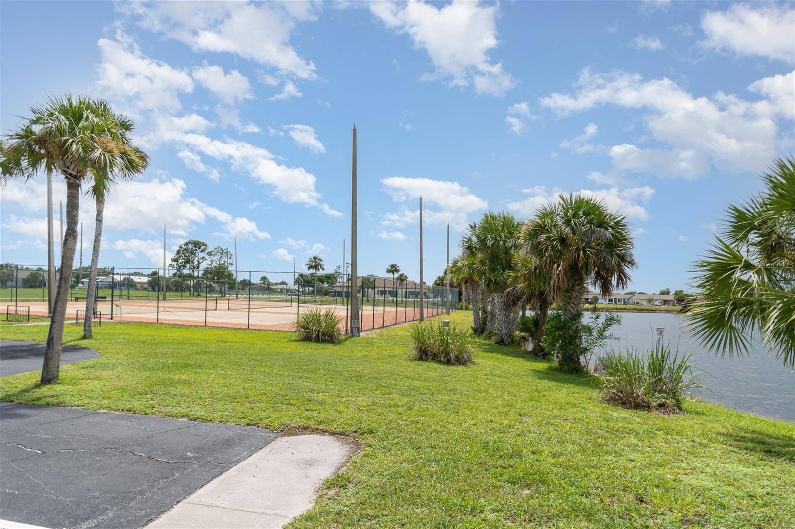 6512 COLISEUM BLVD, PORT CHARLOTTE, FL, 33981
