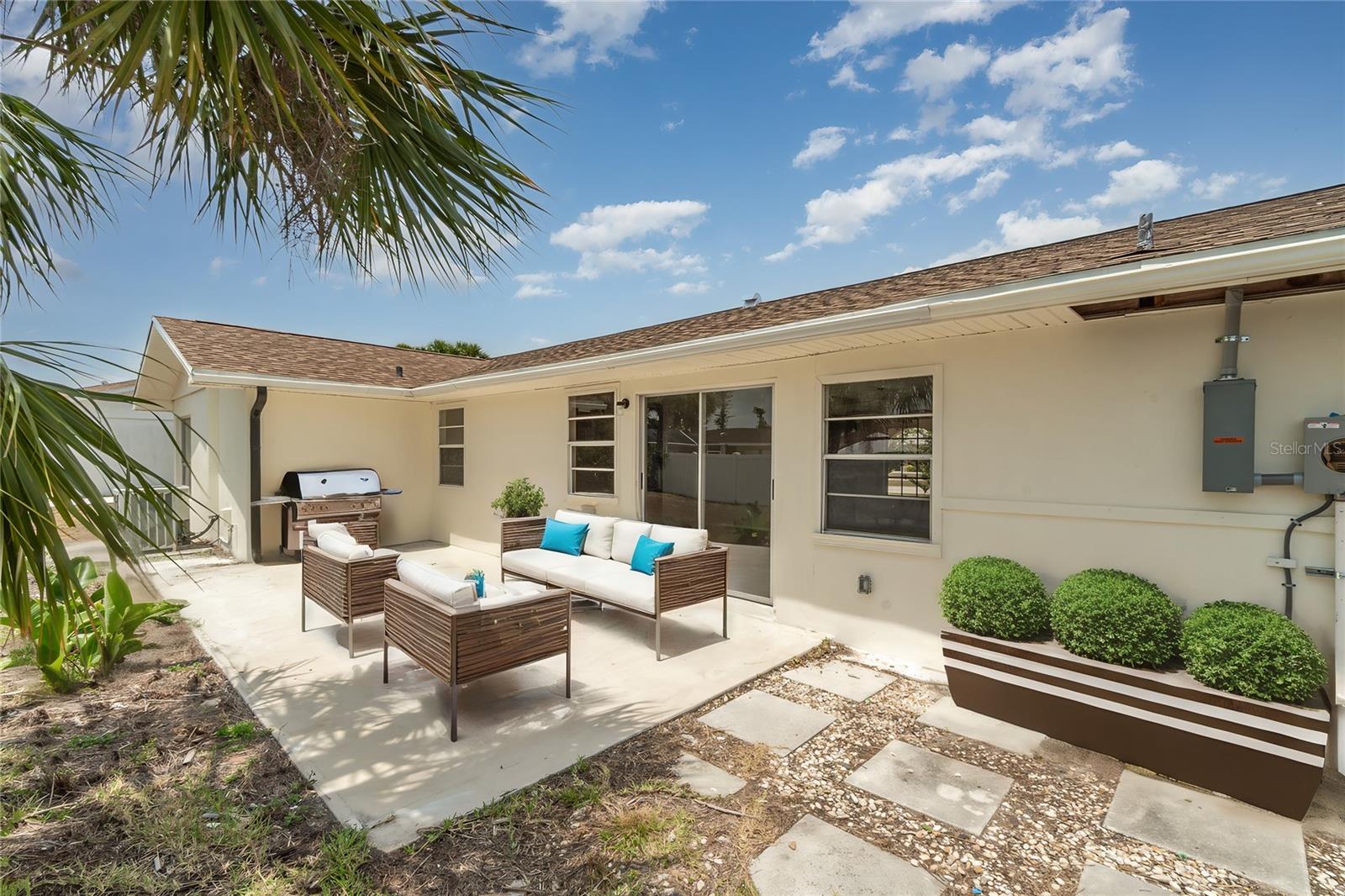6512 COLISEUM BLVD, PORT CHARLOTTE, FL, 33981