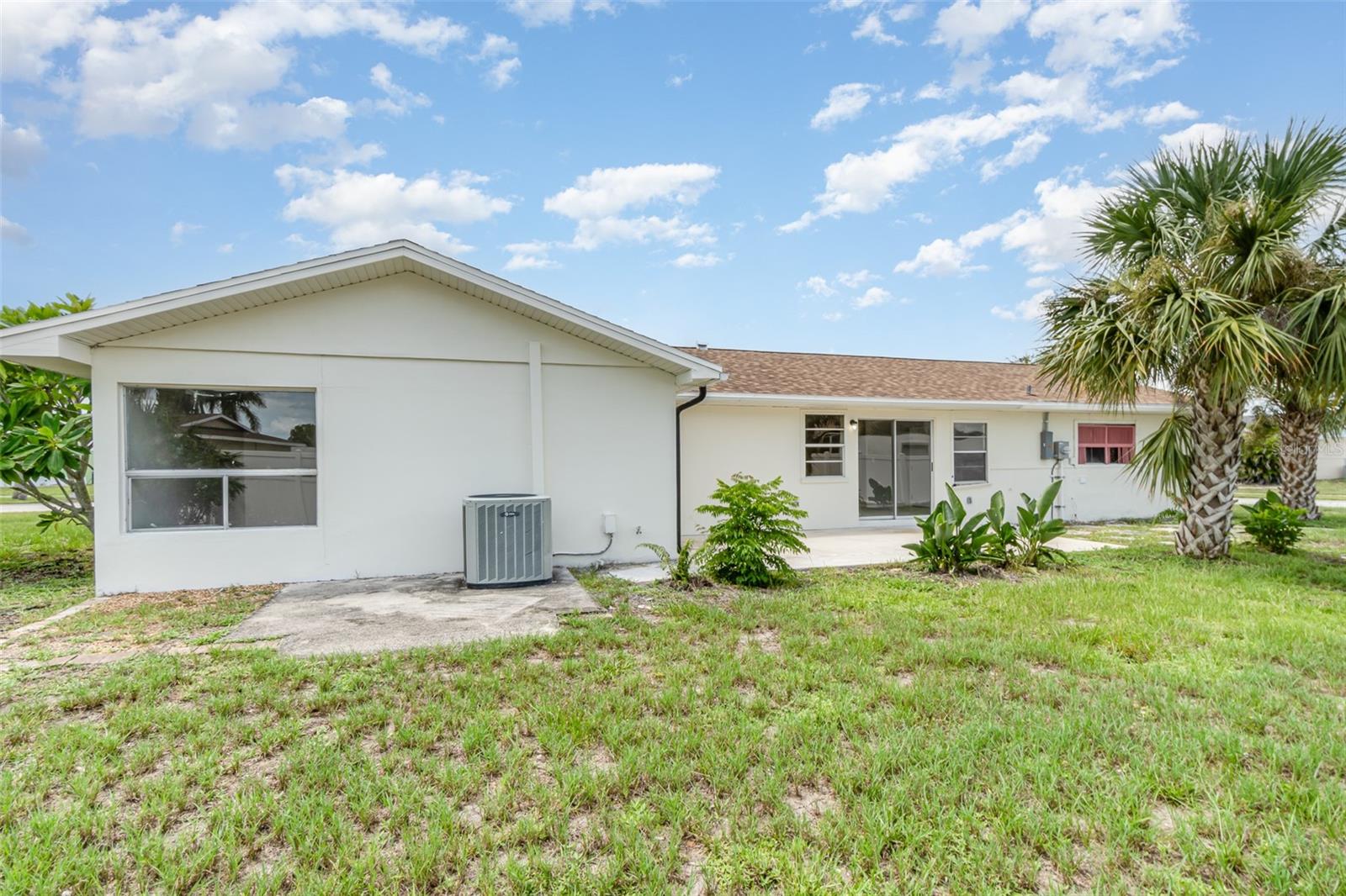 6512 COLISEUM BLVD, PORT CHARLOTTE, FL, 33981