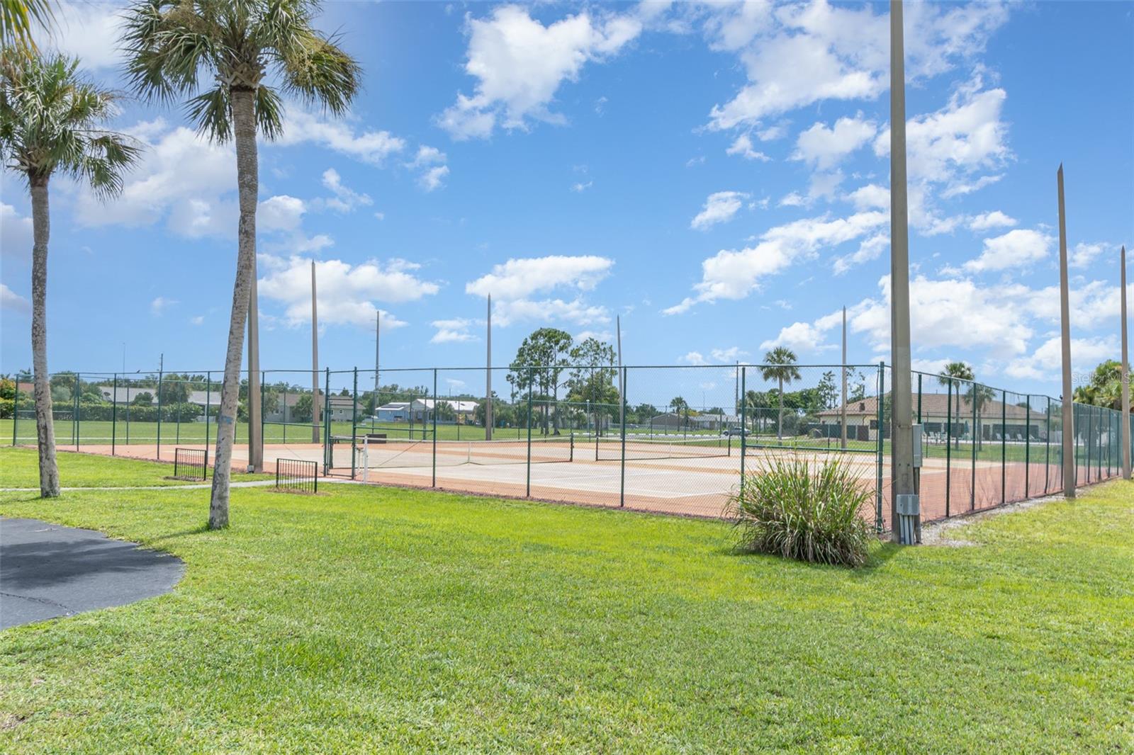 6512 COLISEUM BLVD, PORT CHARLOTTE, FL, 33981