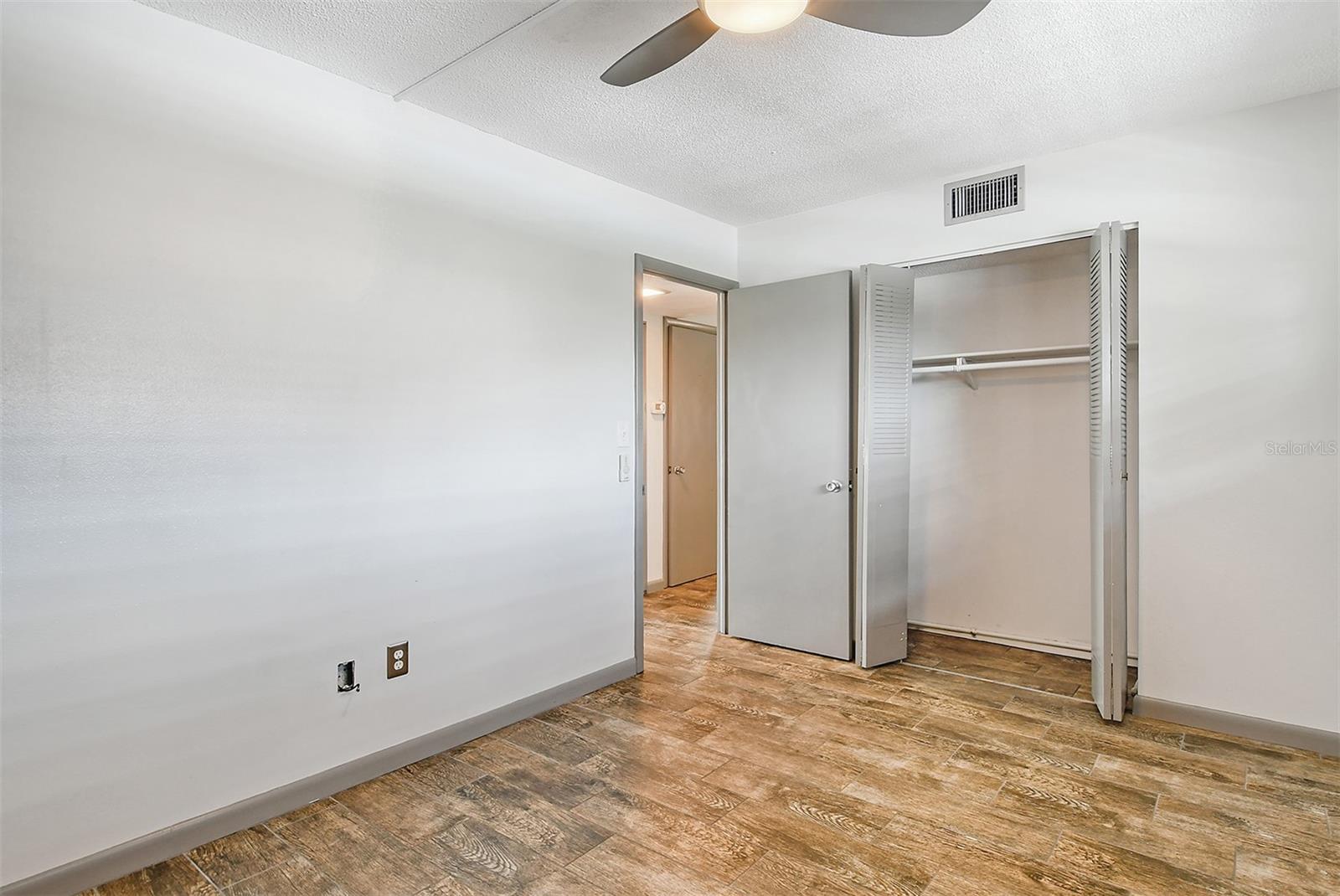1350 N PORTOFINO DR #310, SARASOTA, FL, 34242