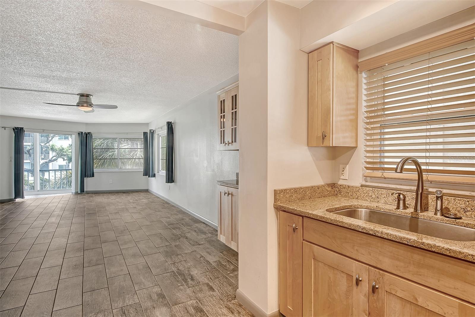 1350 N PORTOFINO DR #310, SARASOTA, FL, 34242
