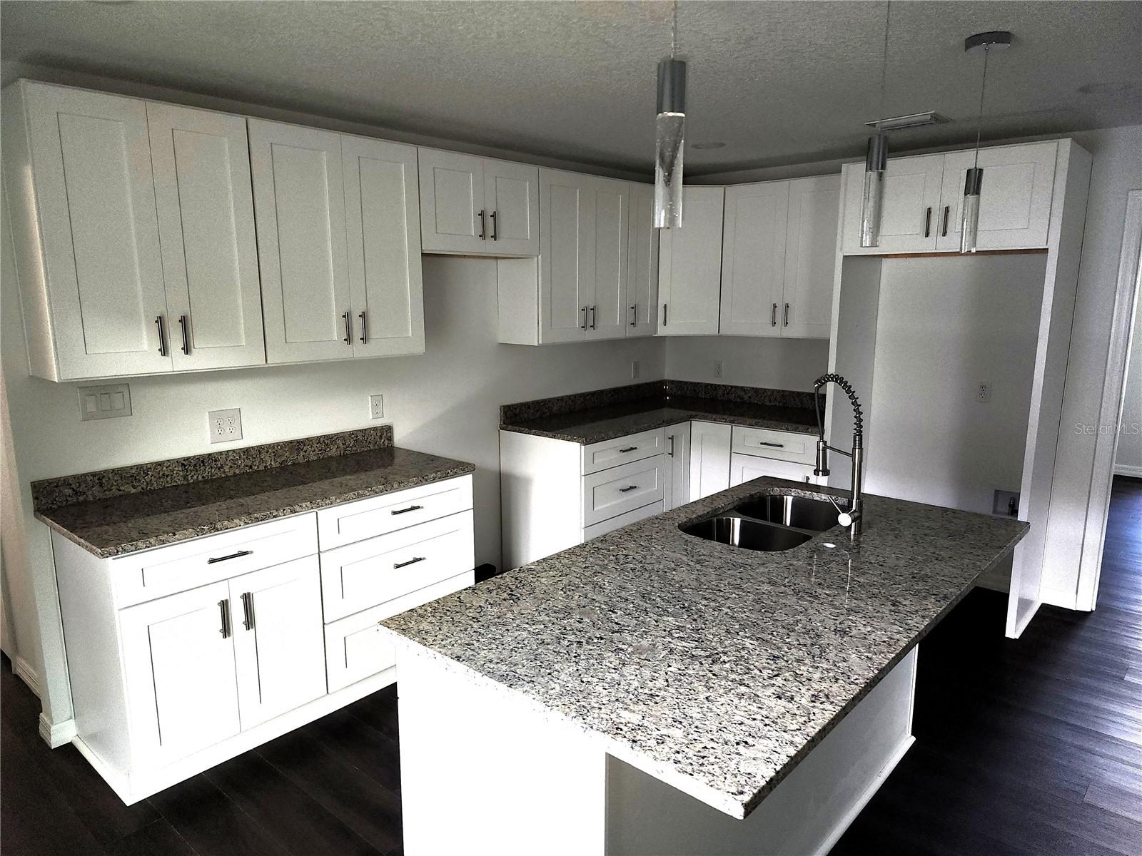 2453 BROADWAY ST, SANFORD, FL, 32771