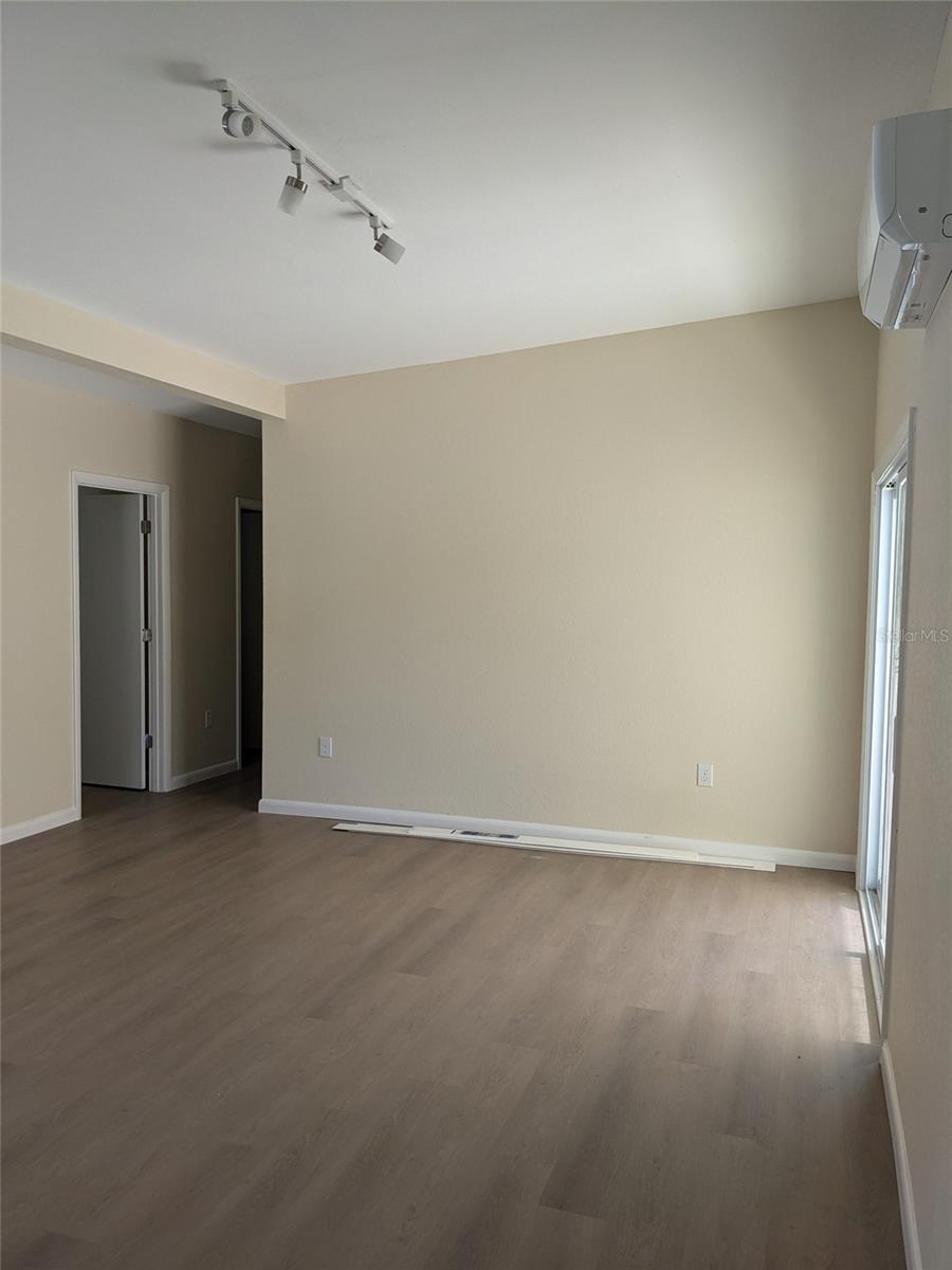 2569 LANGDON AVE S, SAINT PETERSBURG, FL, 33712