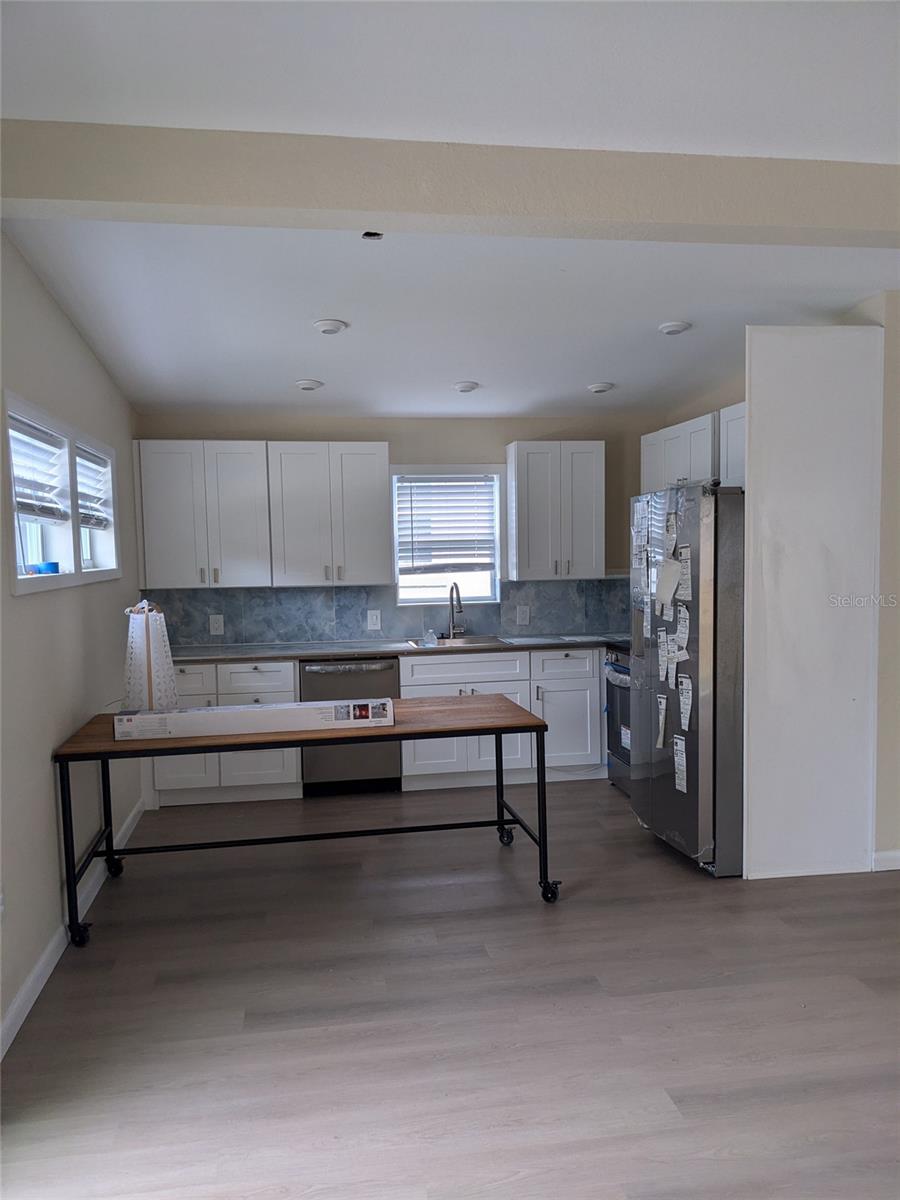 2569 LANGDON AVE S, SAINT PETERSBURG, FL, 33712