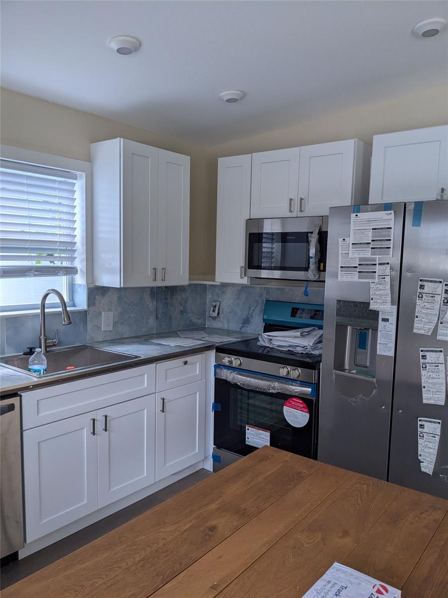 2569 LANGDON AVE S, SAINT PETERSBURG, FL, 33712