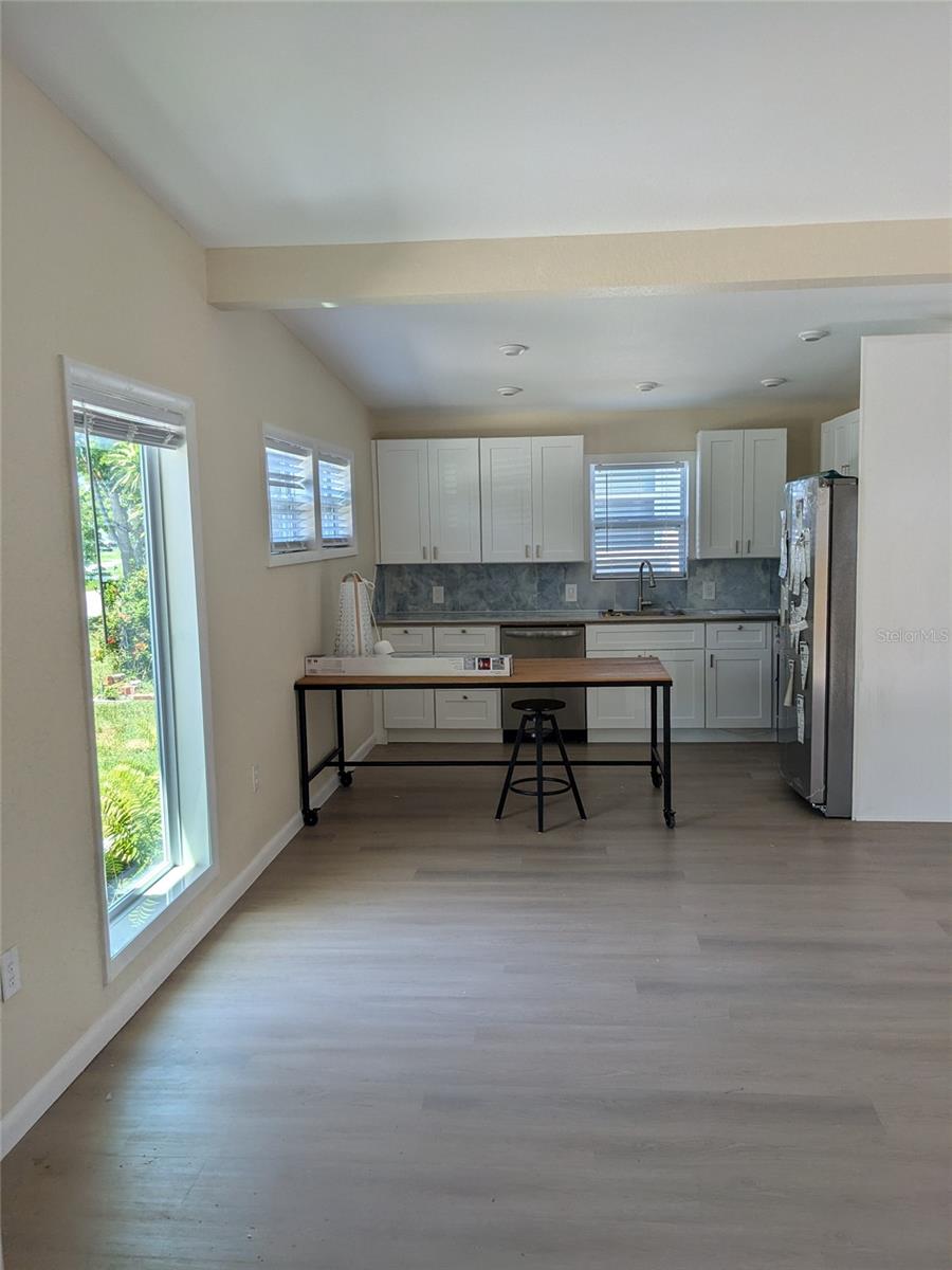 2569 LANGDON AVE S, SAINT PETERSBURG, FL, 33712