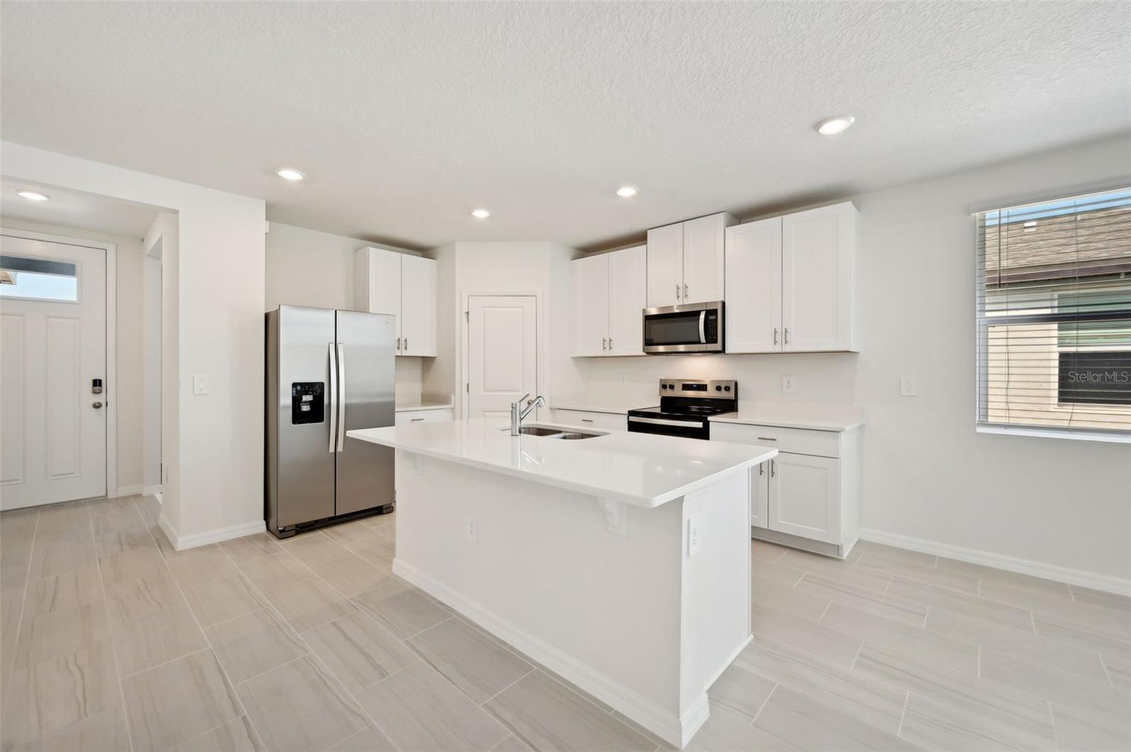 156 LAZY SHORE DR, NOKOMIS, FL, 34275