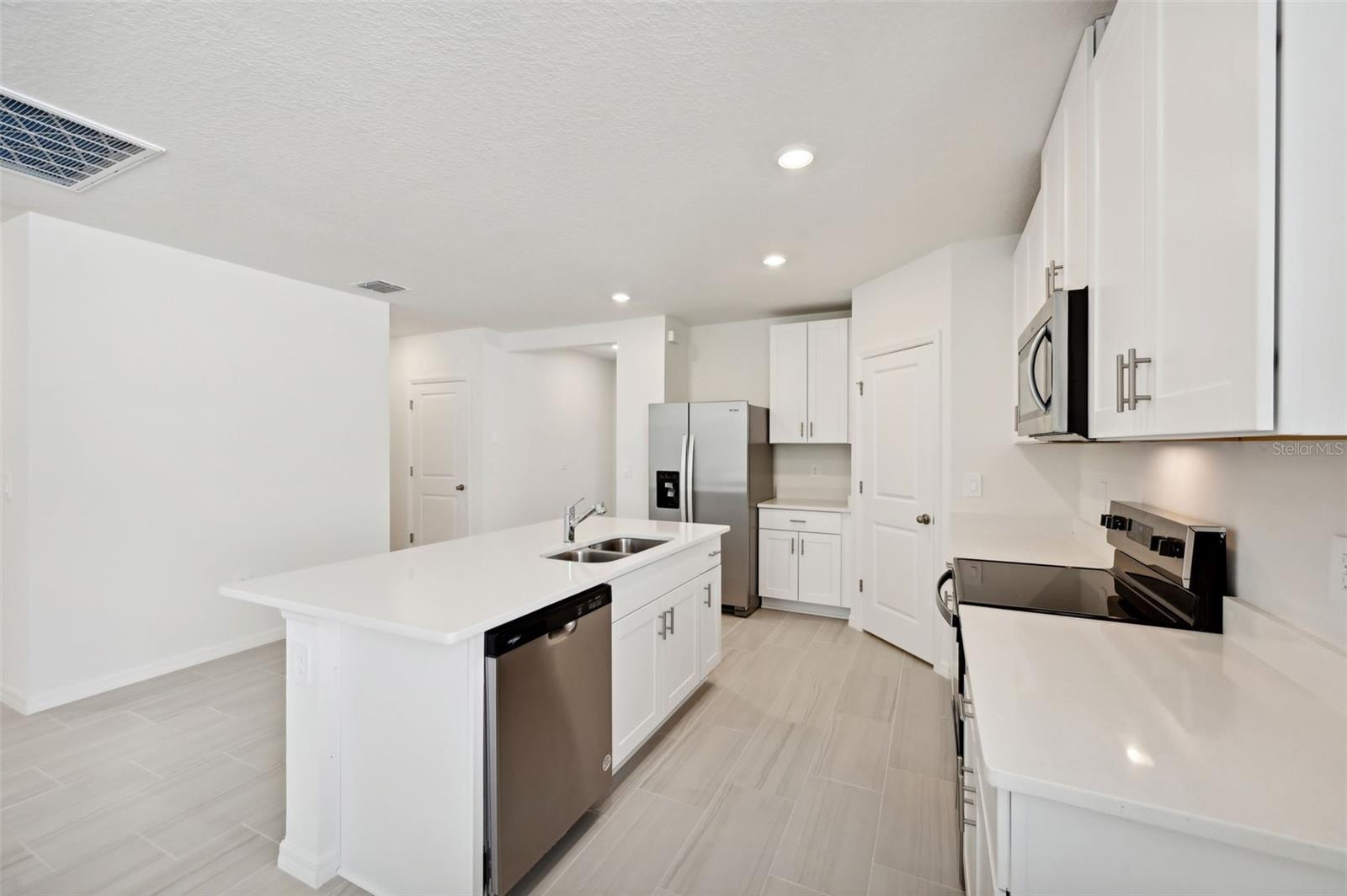 156 LAZY SHORE DR, NOKOMIS, FL, 34275