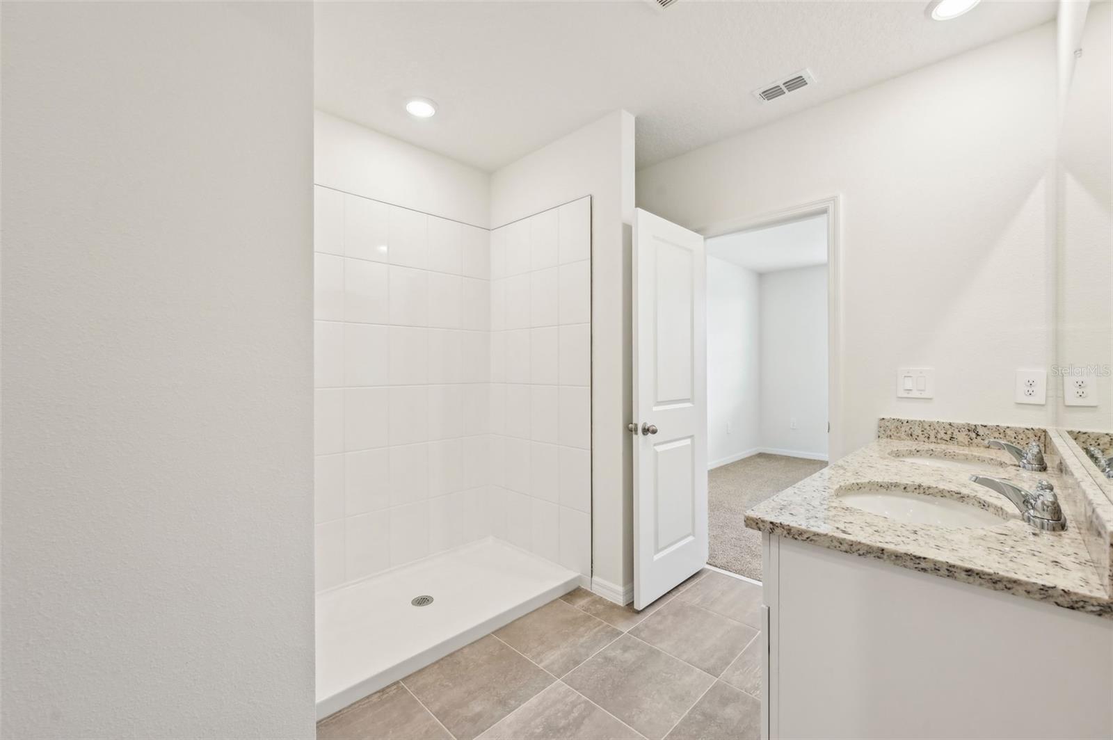 140 LAZY SHORE DR, NOKOMIS, FL, 34275