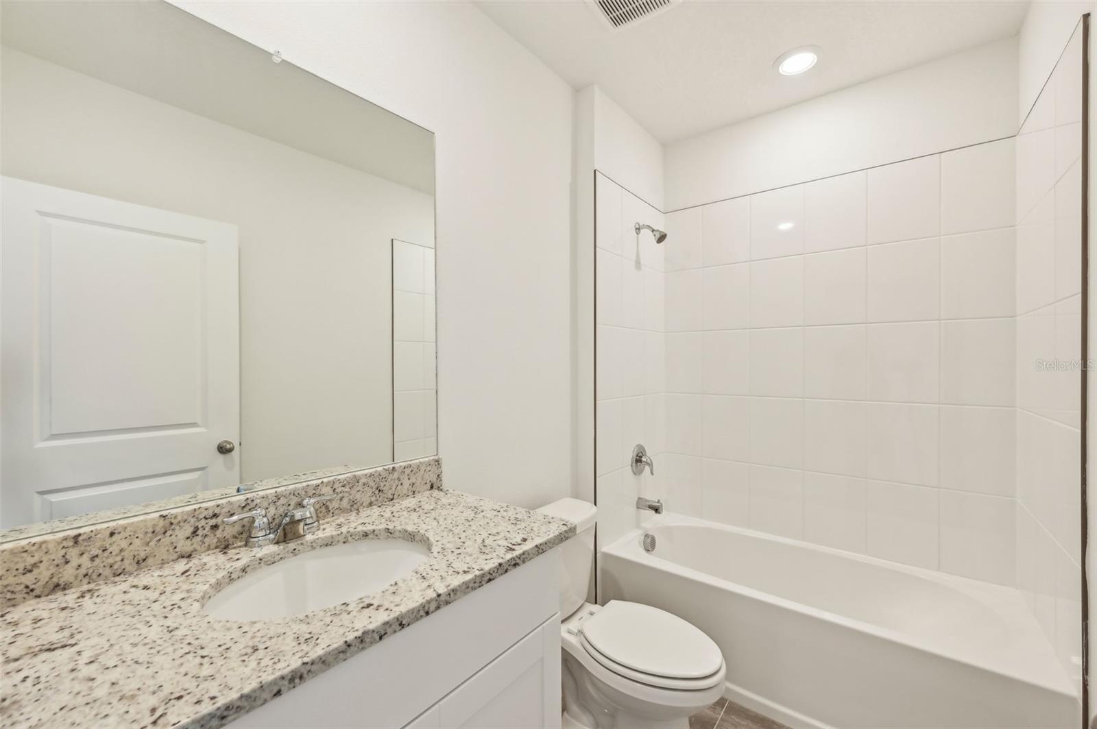 140 LAZY SHORE DR, NOKOMIS, FL, 34275