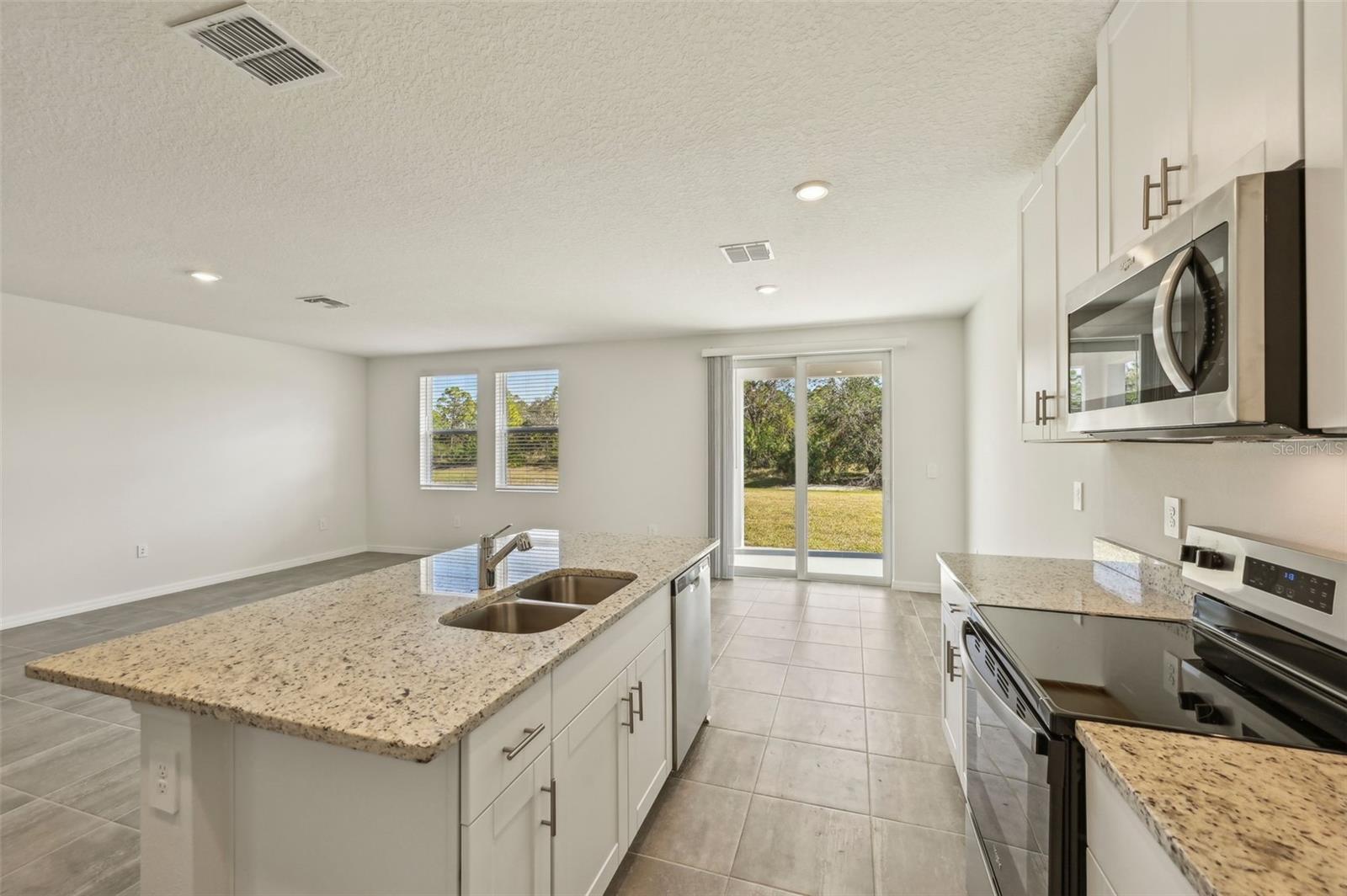 140 LAZY SHORE DR, NOKOMIS, FL, 34275