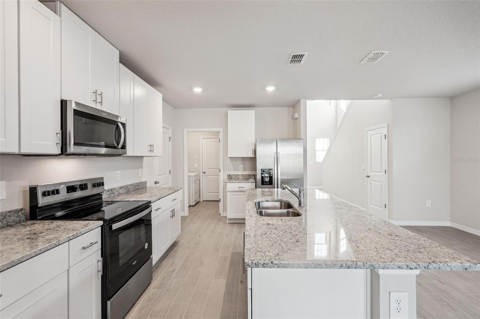 105 WHITELAND BND, NOKOMIS, FL, 34275