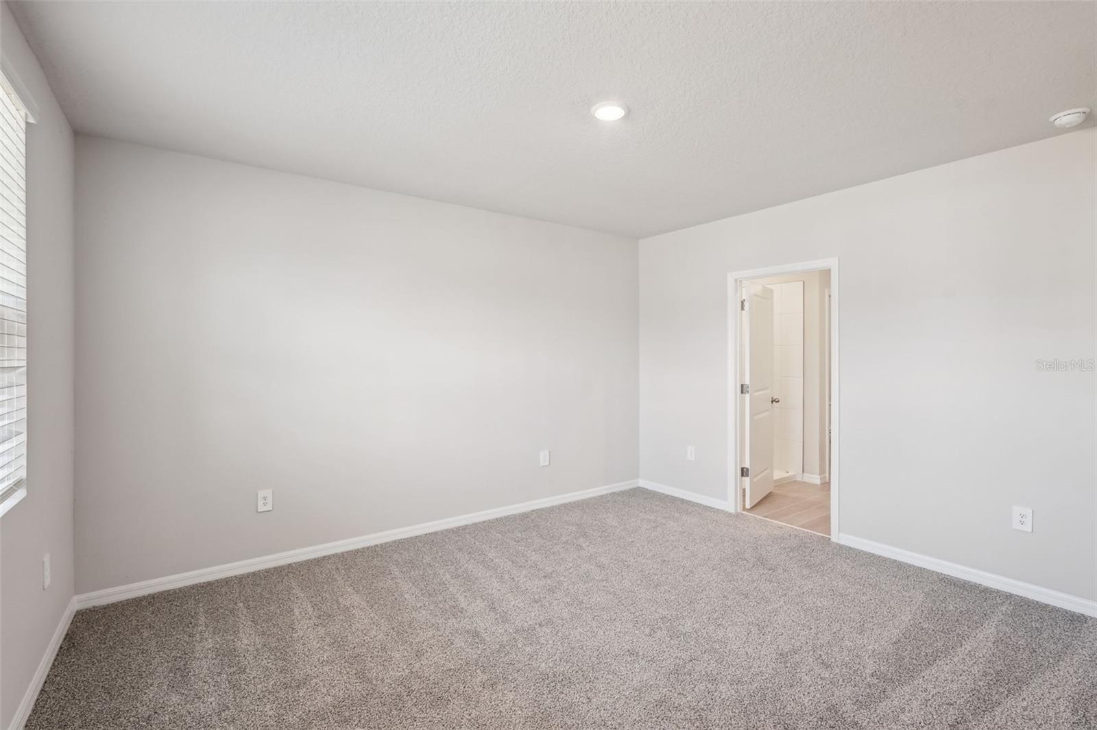 105 WHITELAND BND, NOKOMIS, FL, 34275