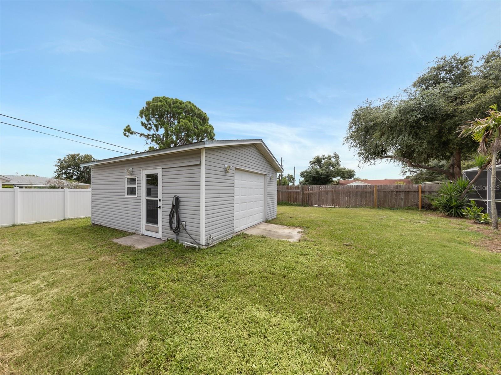 1121 GULF COAST BLVD, VENICE, FL, 34285