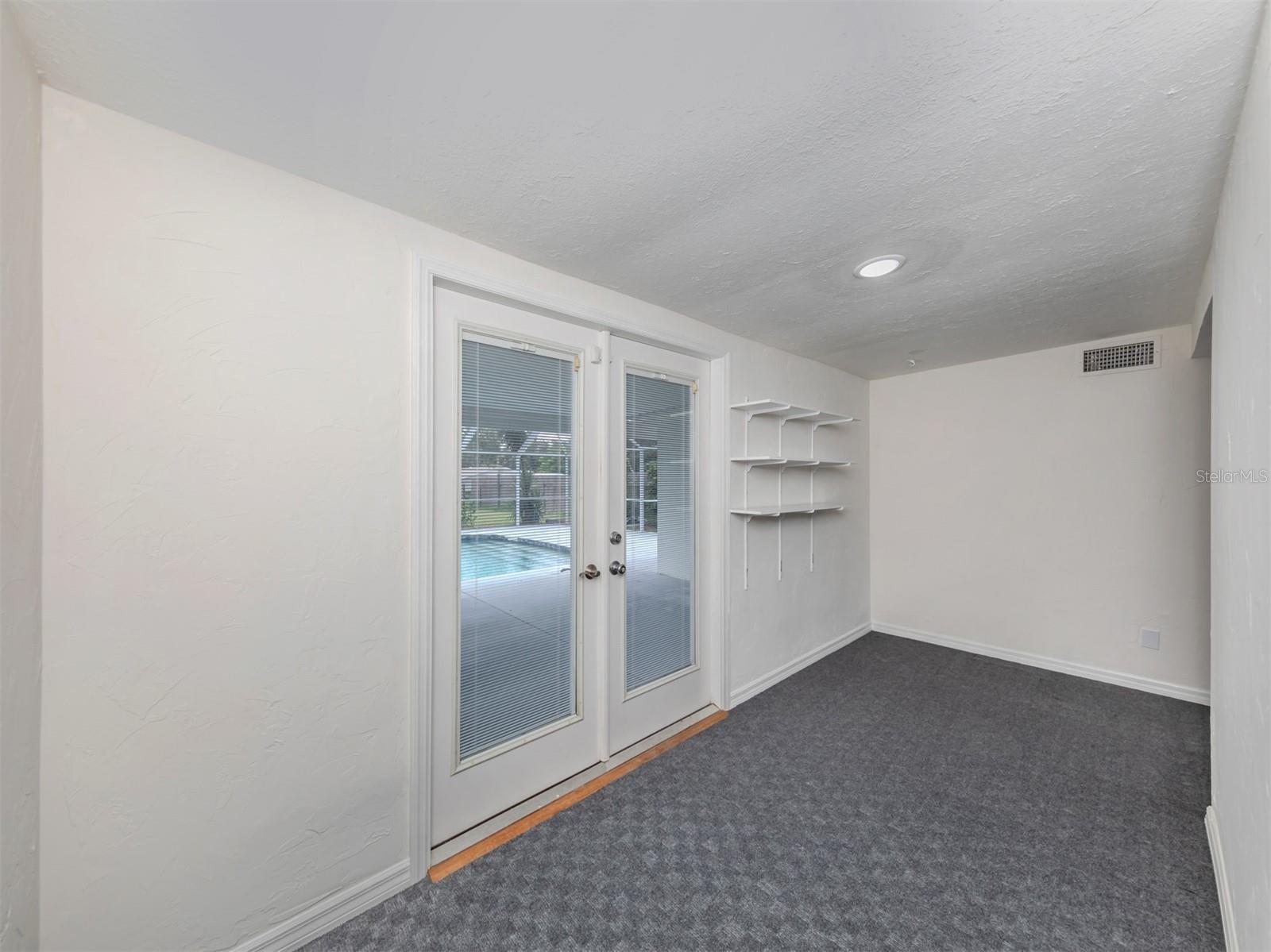 1121 GULF COAST BLVD, VENICE, FL, 34285