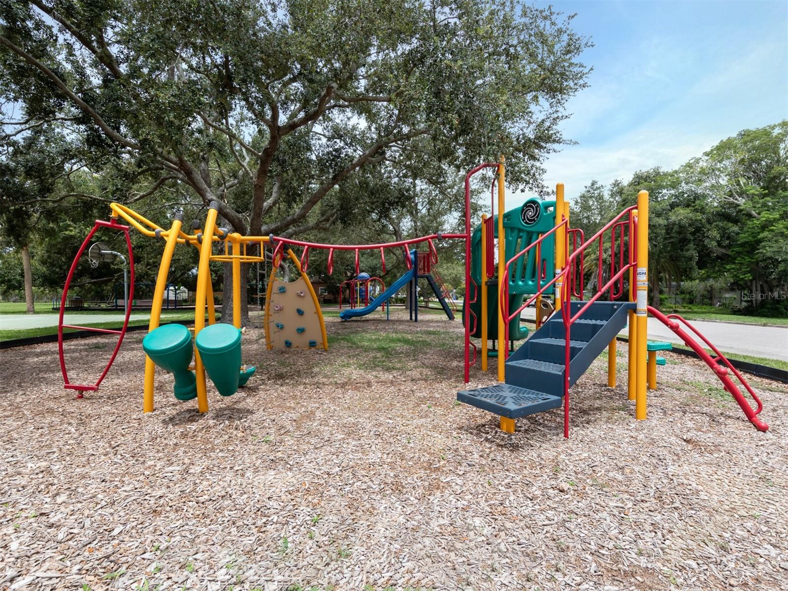 1121 GULF COAST BLVD, VENICE, FL, 34285