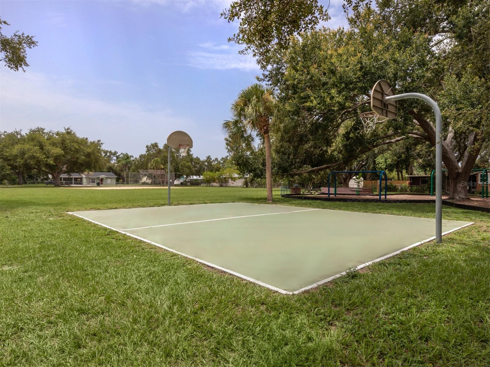 1121 GULF COAST BLVD, VENICE, FL, 34285