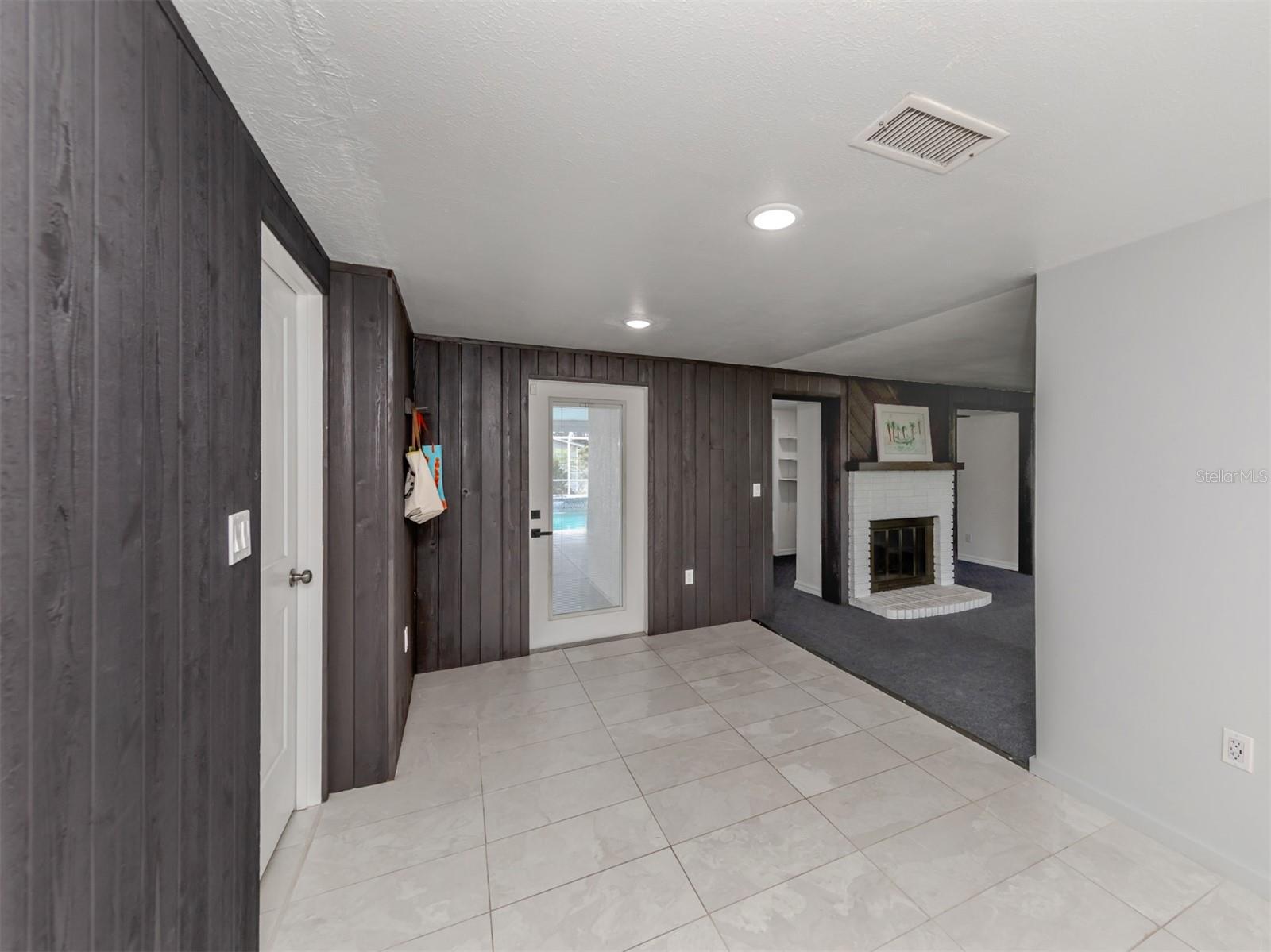 1121 GULF COAST BLVD, VENICE, FL, 34285