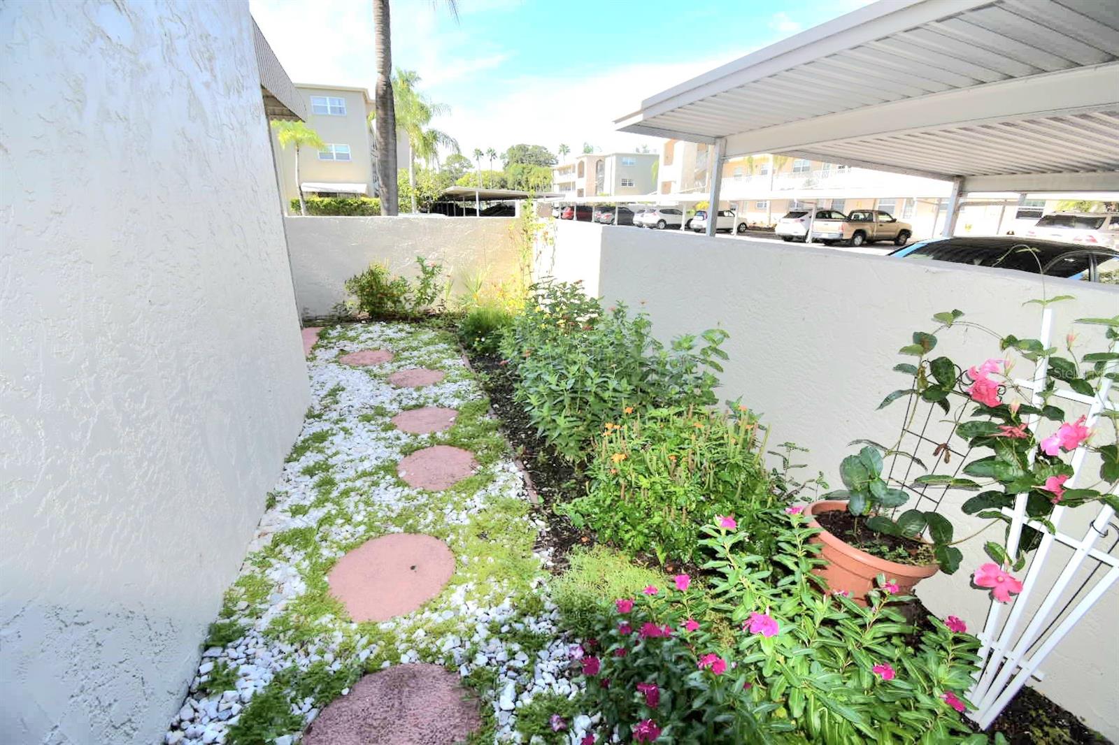 952 VIRGINIA ST #110, DUNEDIN, FL, 34698
