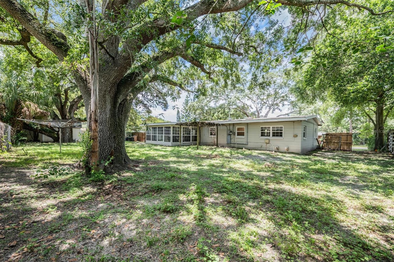 515 HIBISCUS DR, TEMPLE TERRACE, FL, 33617
