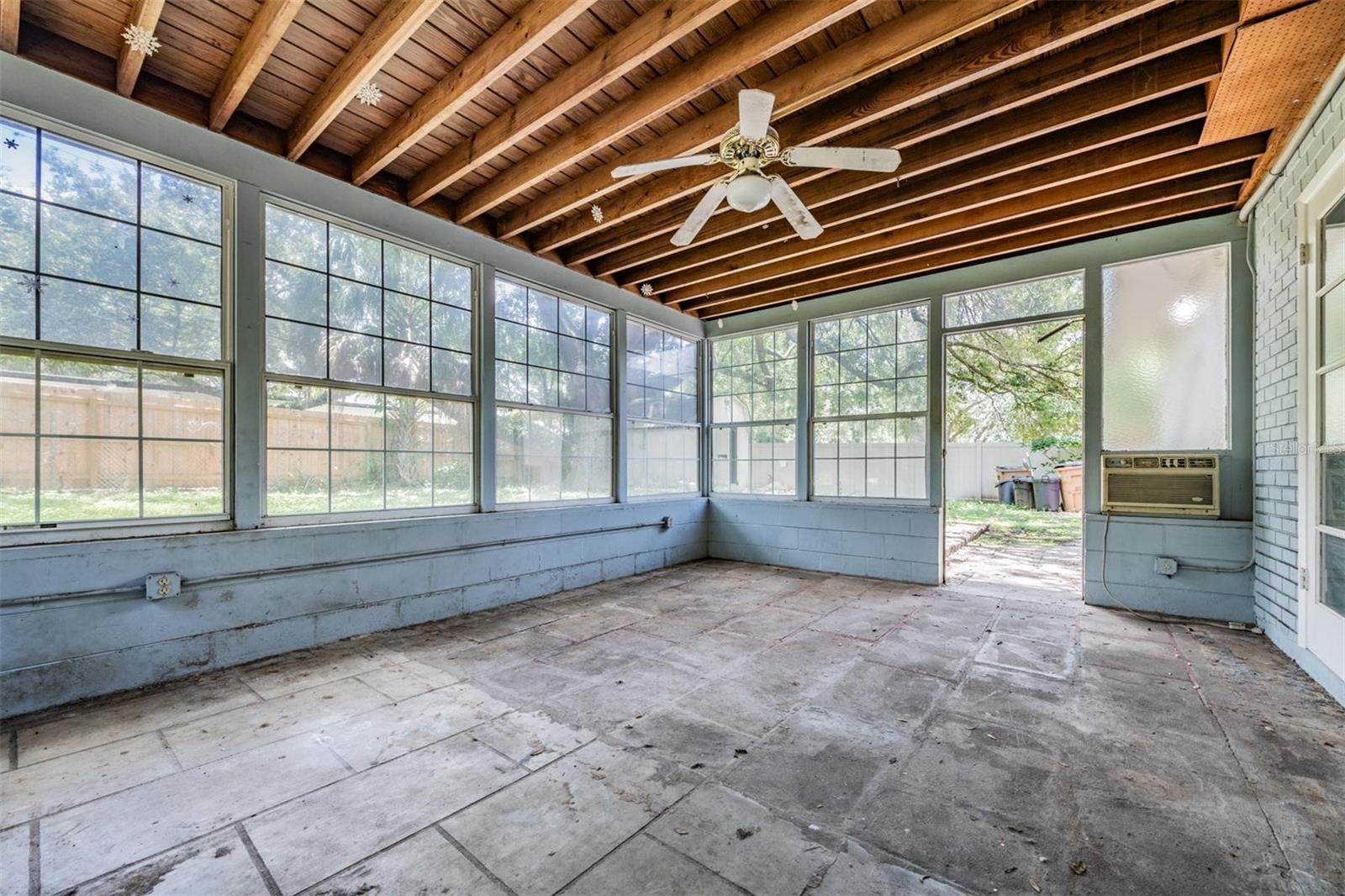 515 HIBISCUS DR, TEMPLE TERRACE, FL, 33617