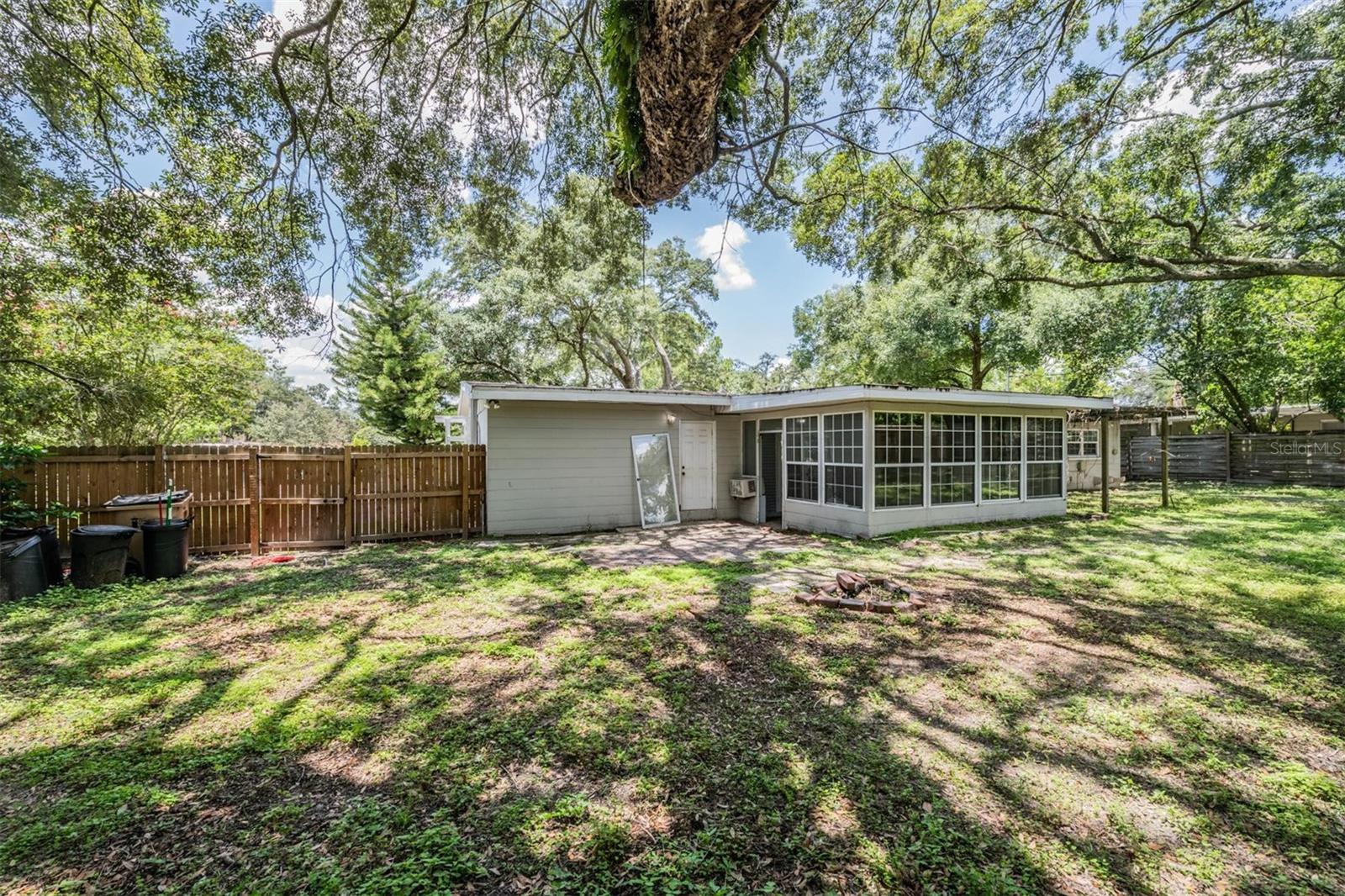 515 HIBISCUS DR, TEMPLE TERRACE, FL, 33617