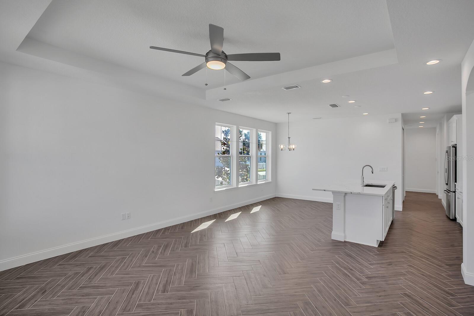 27 HIDDEN TREASURE DR, PALM COAST, FL, 32137